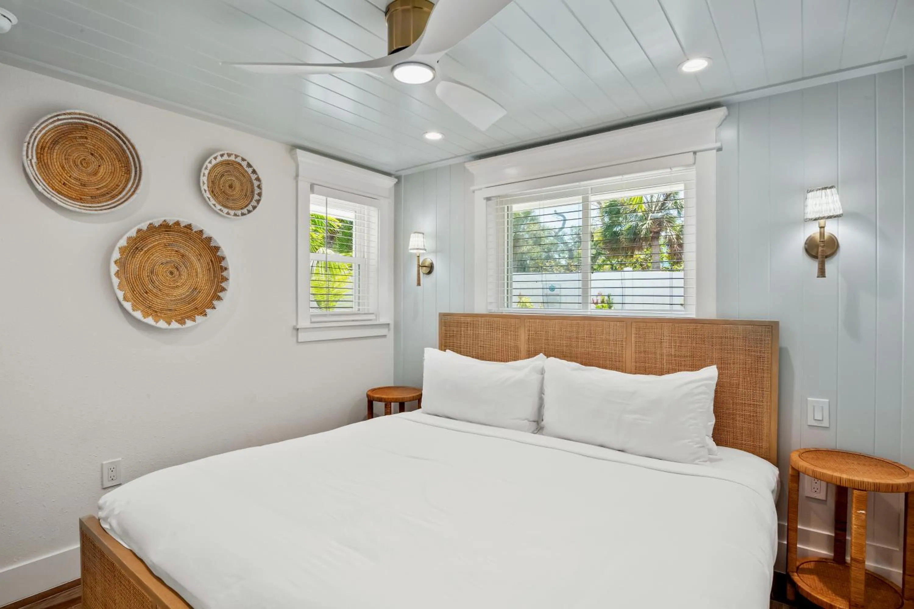 Bed in Tropical Breeze Resort