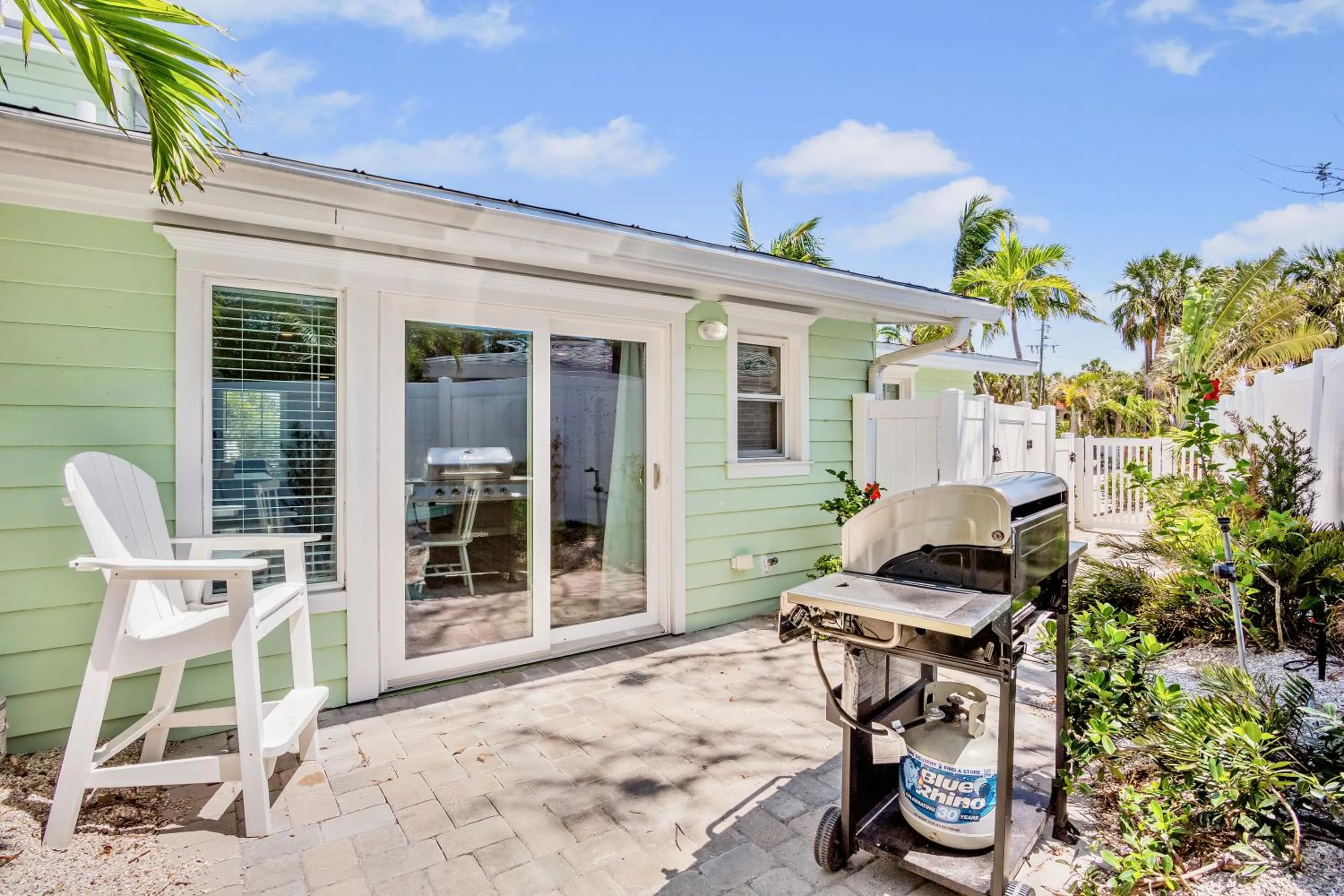 Tropical Breeze Resort