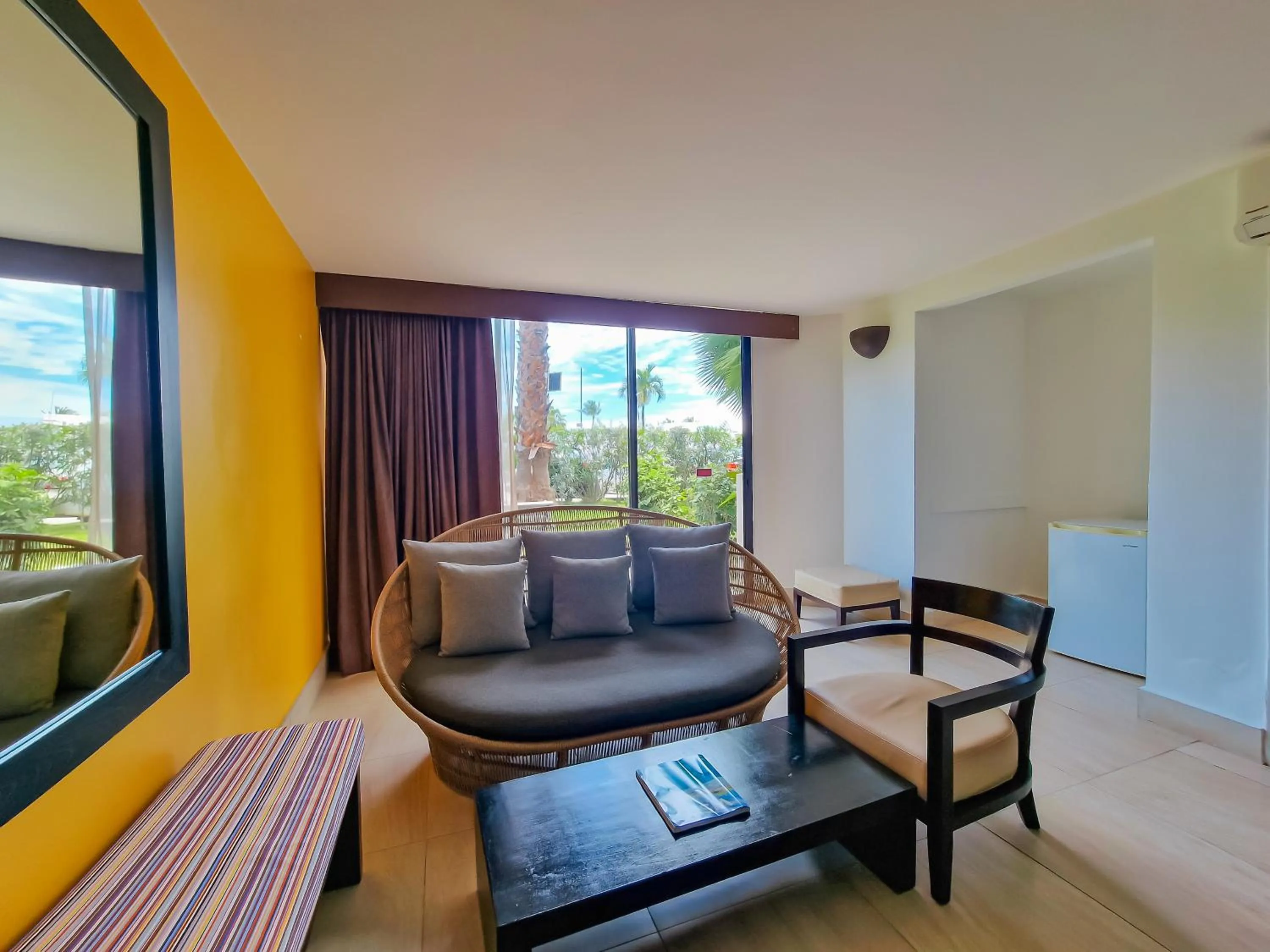 Living room in Hommage Hotel & Residences