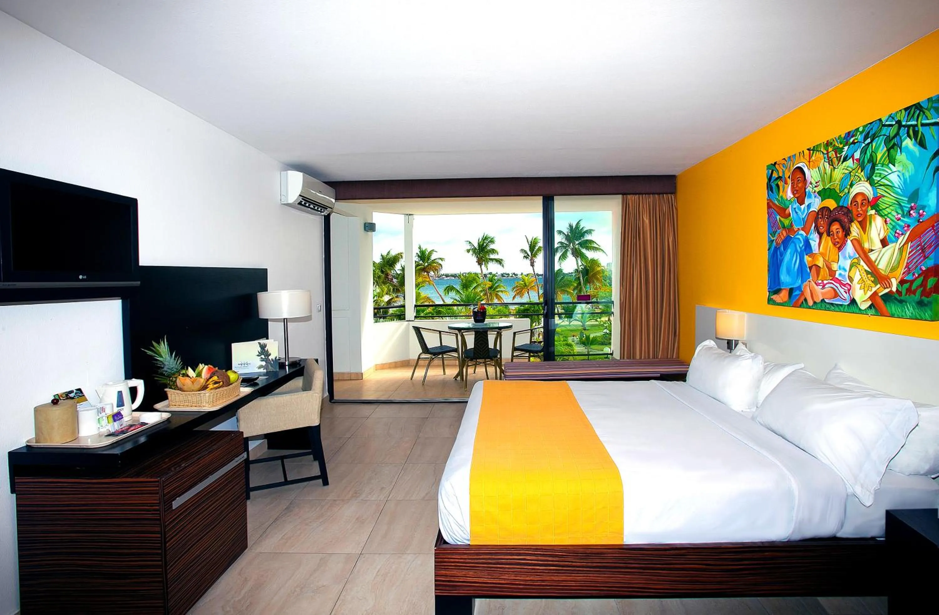 Photo of the whole room, Bed in Hommage Hotel & Residences