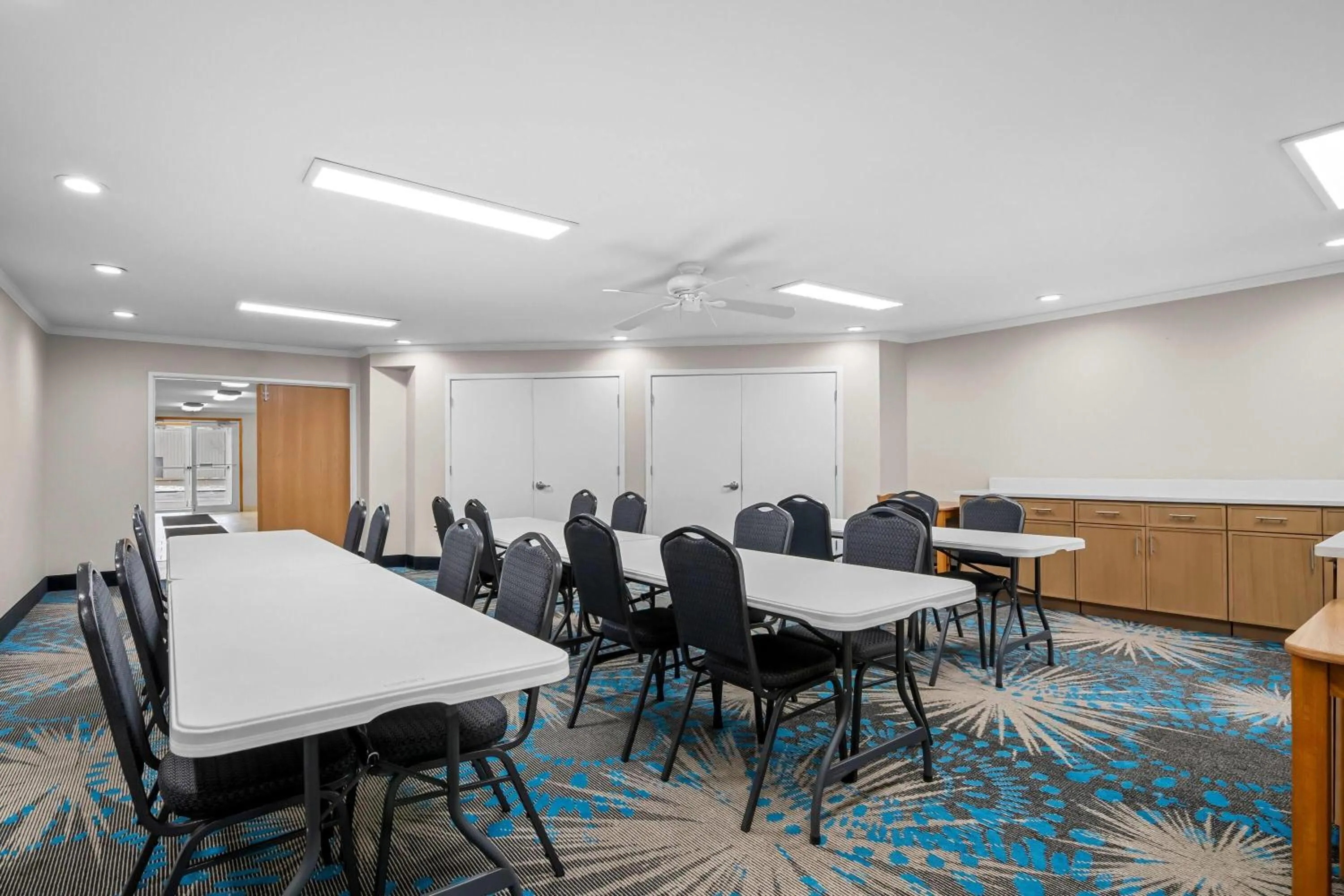 Meeting/conference room in Days Inn by Wyndham Imlay City