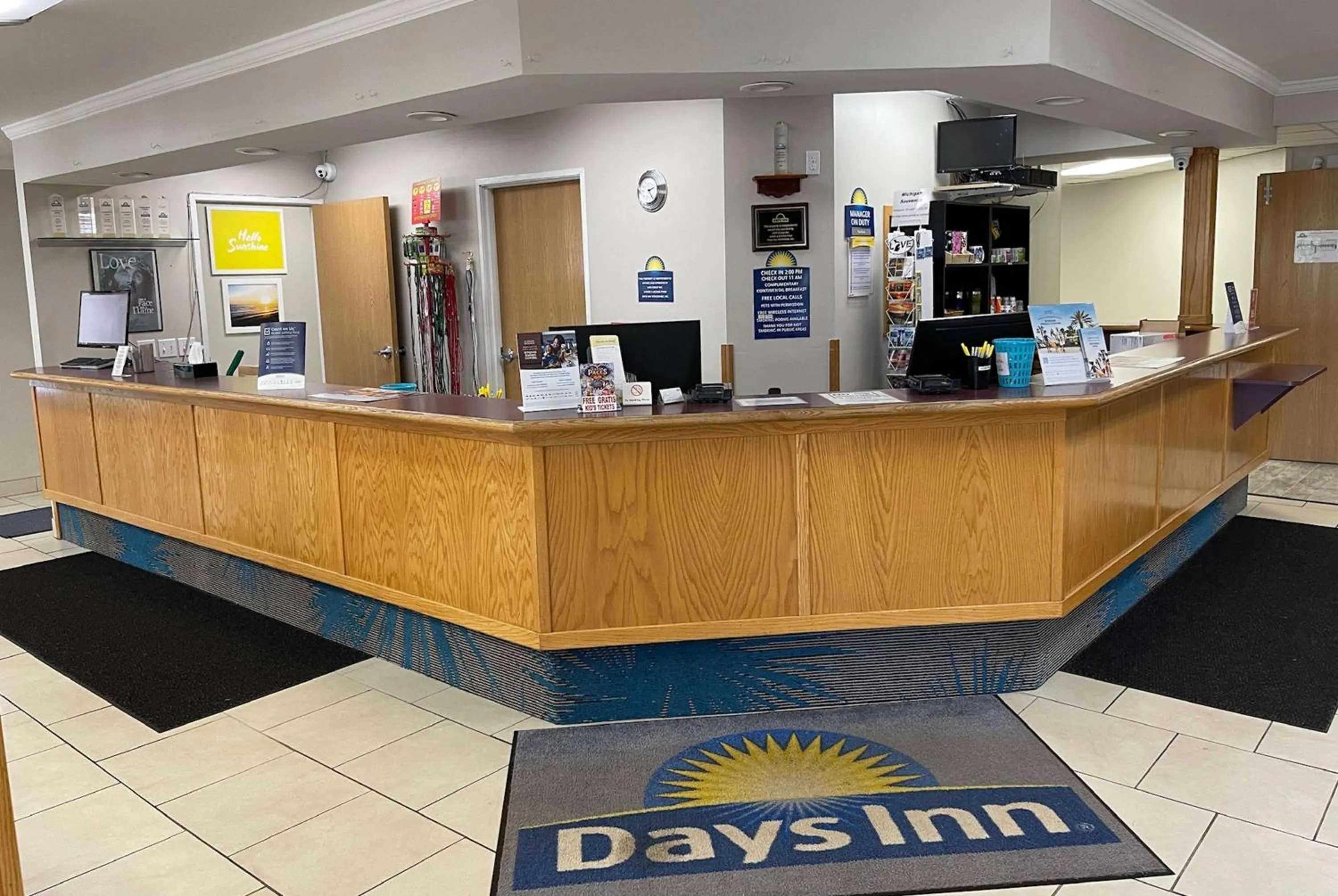 Lobby or reception in Days Inn by Wyndham Imlay City