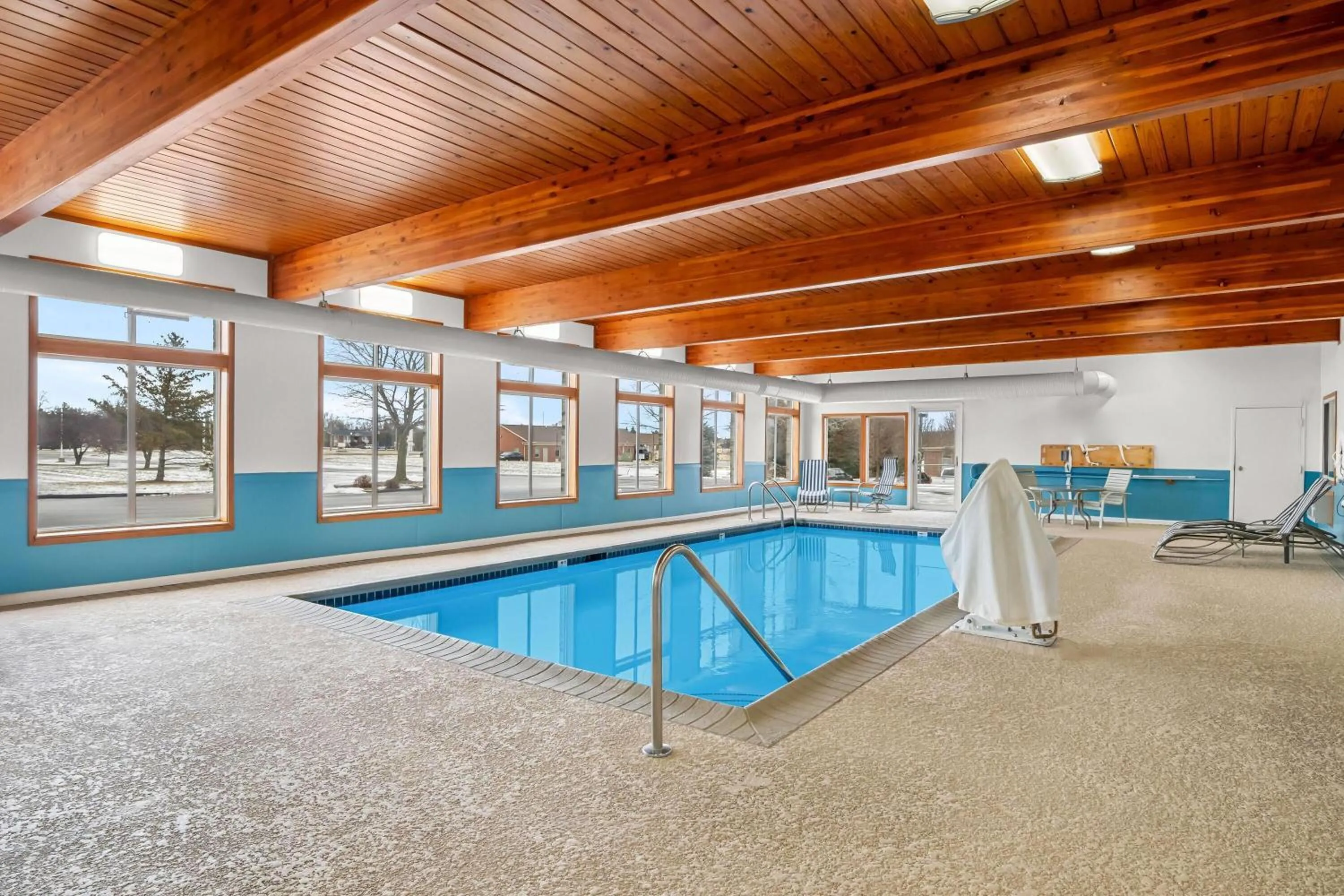 Swimming pool in Days Inn by Wyndham Imlay City