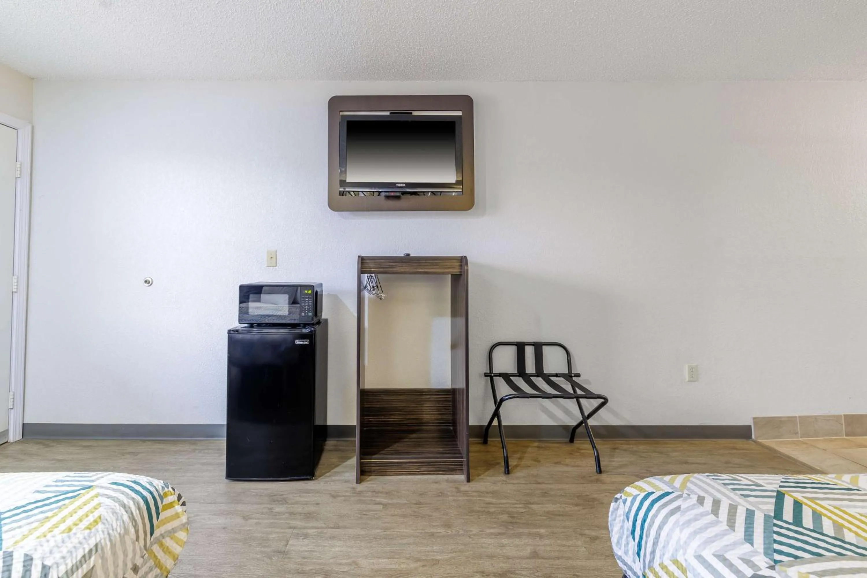 Bedroom, Bed in Motel 6 Boerne TX