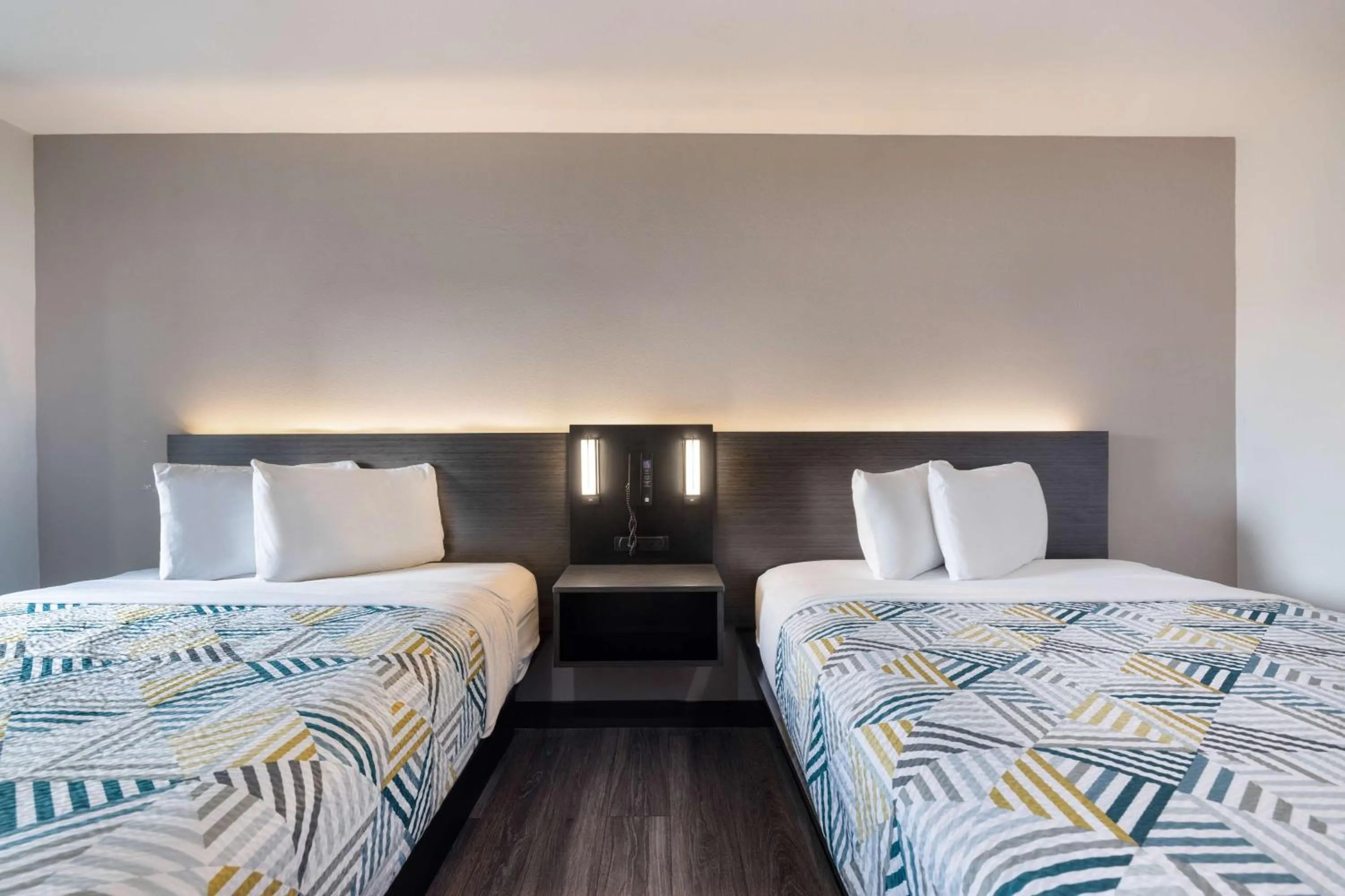 Bedroom, Bed in Motel 6-McAllen, TX - East