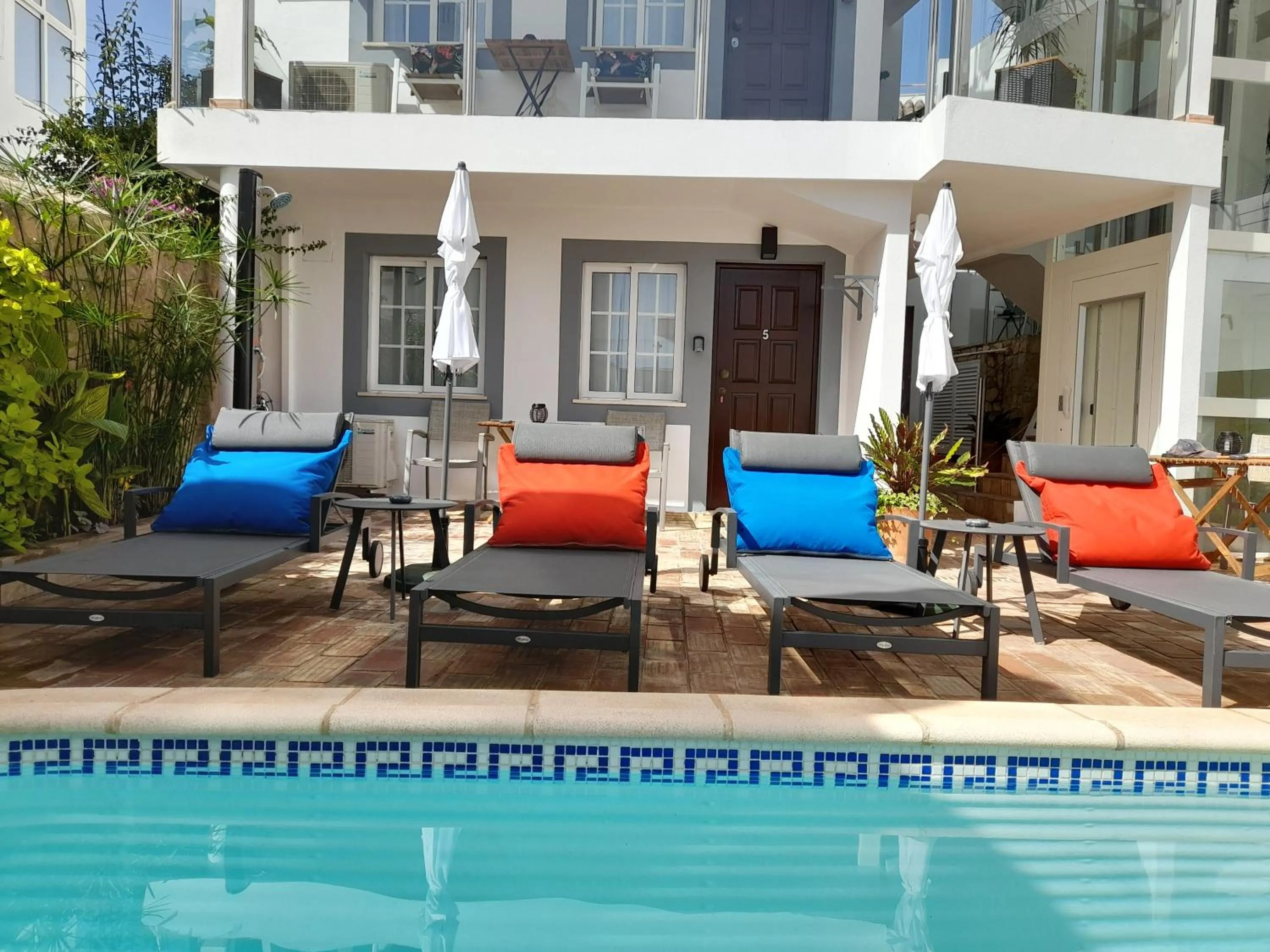 Property building in Casa Paula Apartments