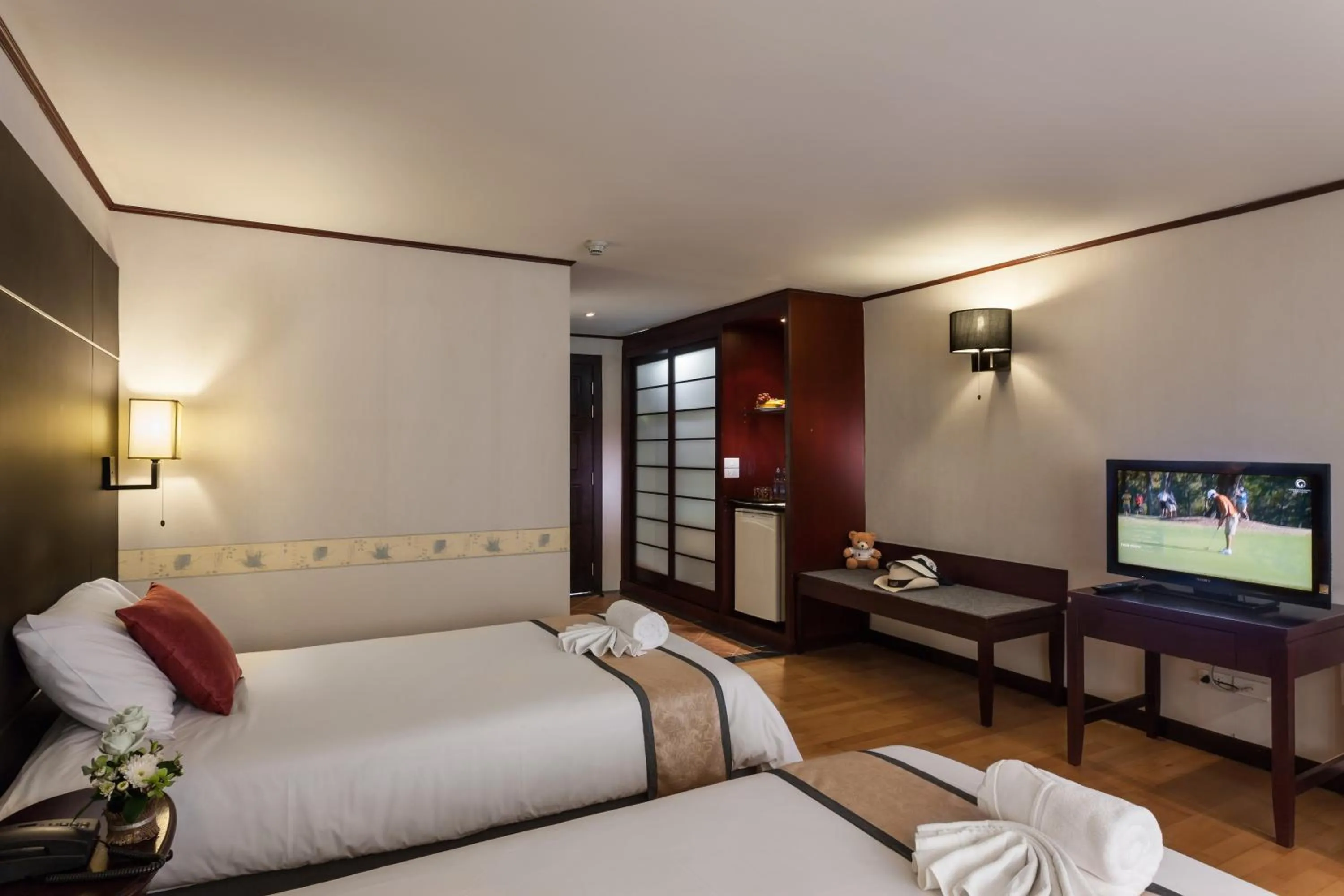 Bed in Alpine Golf Resort Chiang Mai