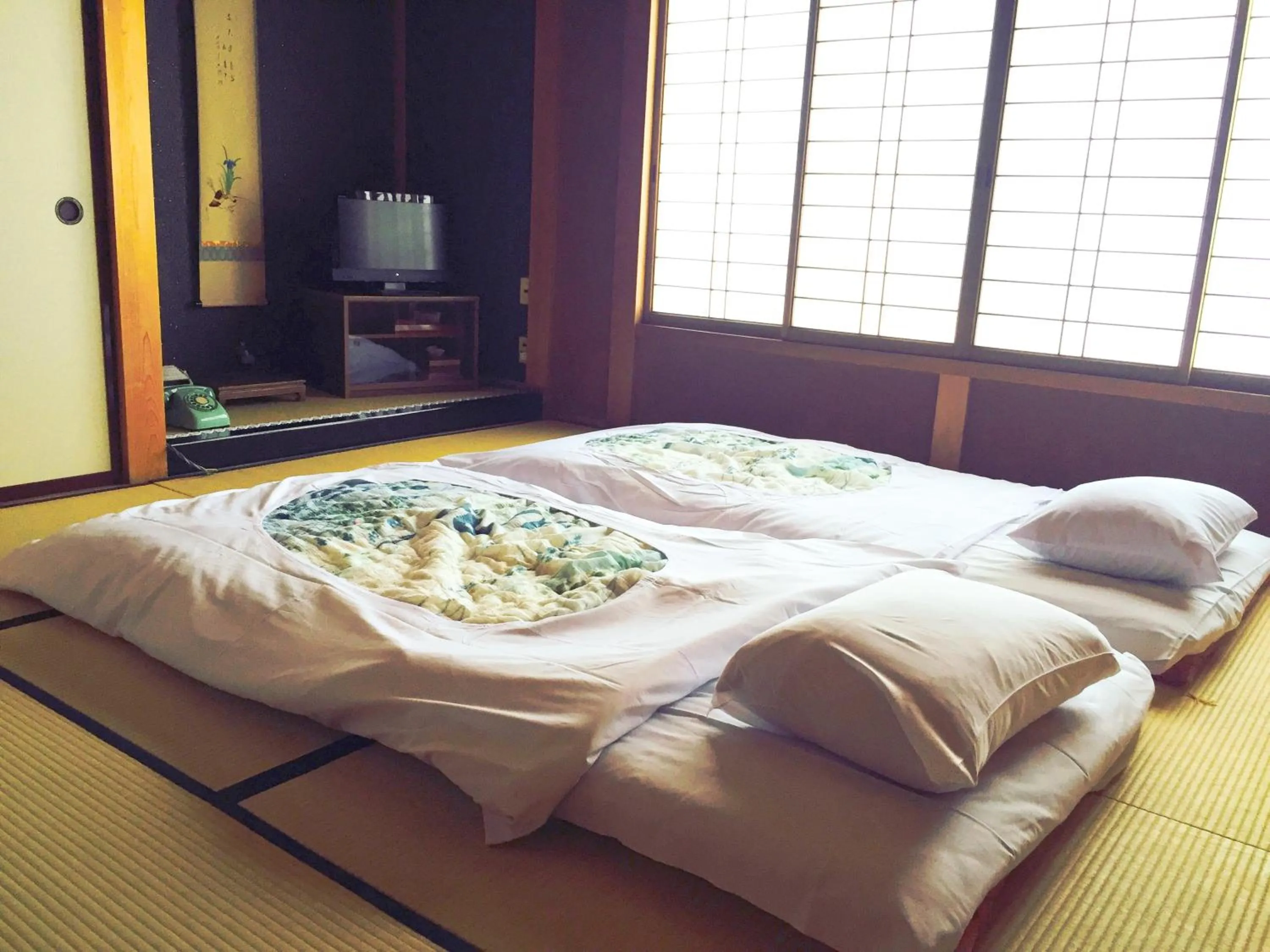 Day, Bed in Ryokan Kaminaka