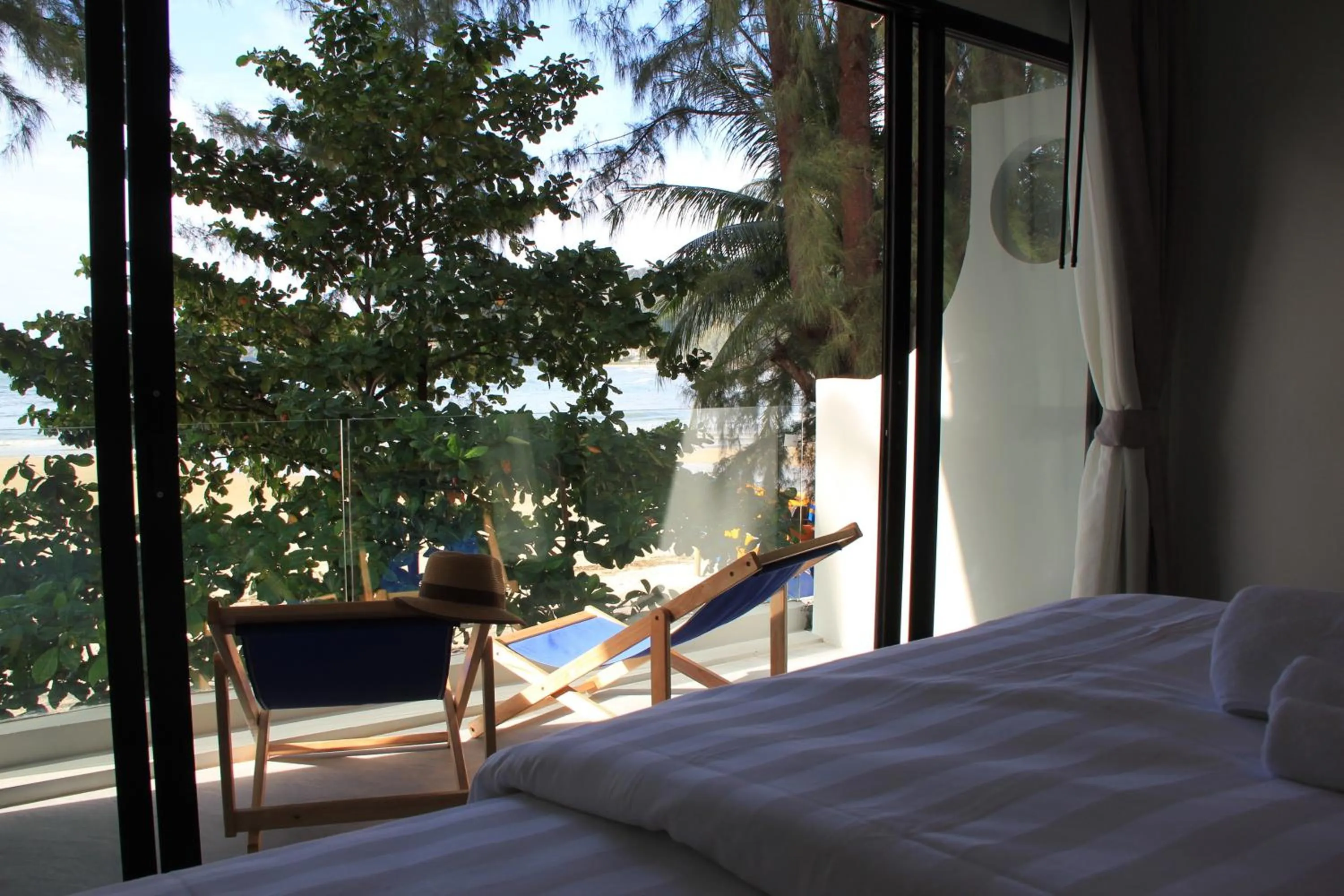 Sea view, Bed in Thai Kamala Beach Front