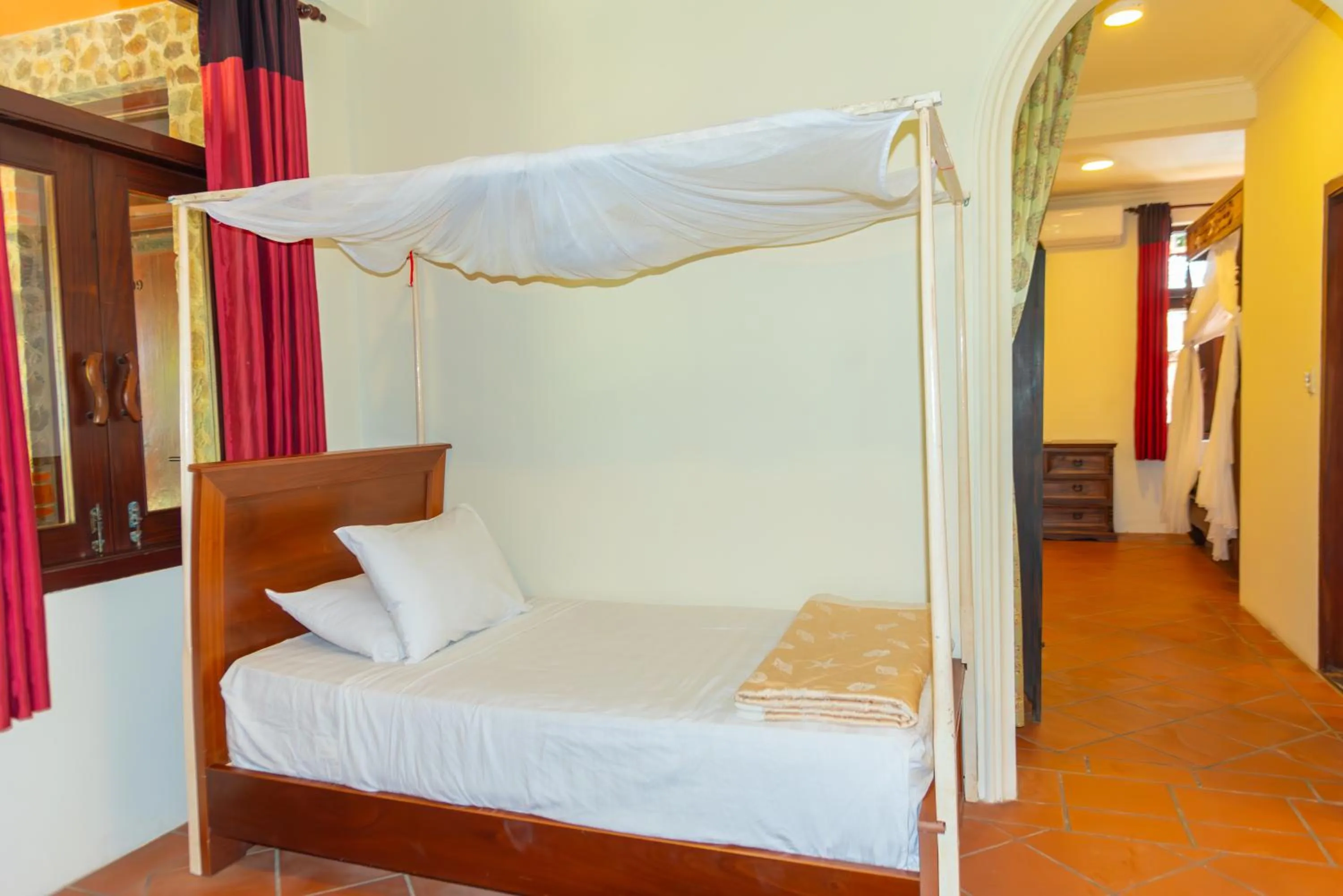 Bedroom, Bed in Full Moon Beach Resort