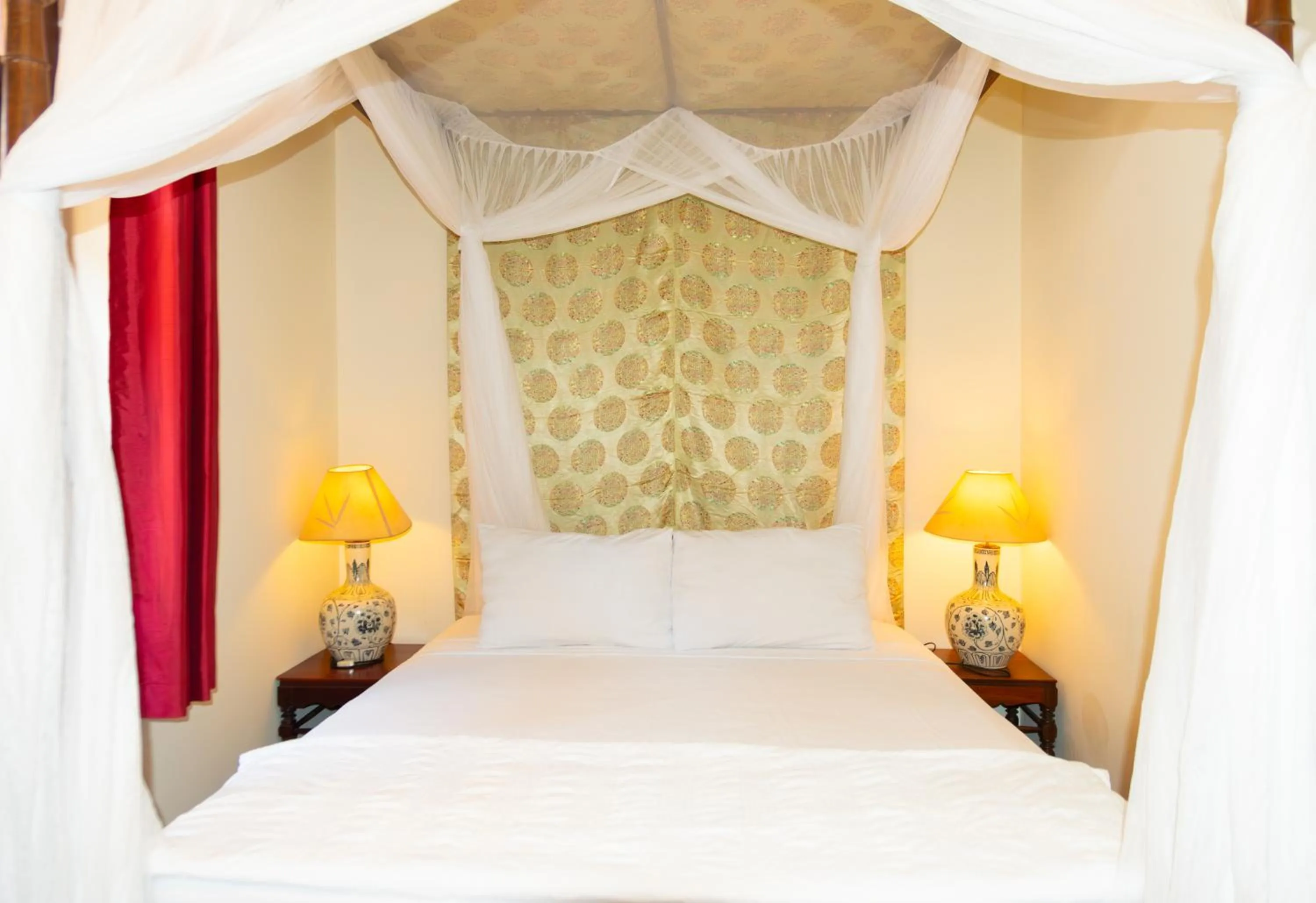 Bedroom, Bed in Full Moon Beach Resort