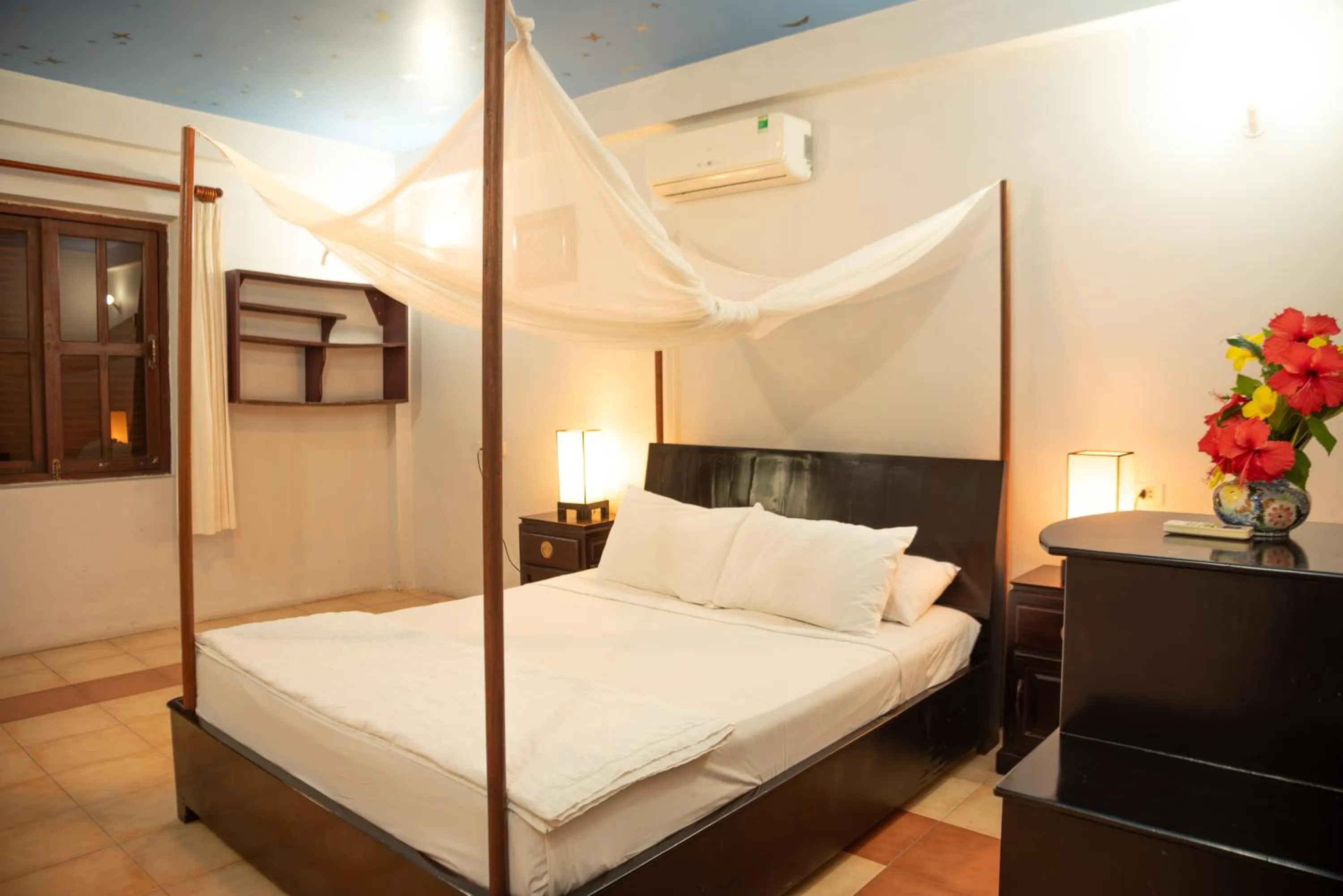 Bedroom, Bed in Full Moon Beach Resort