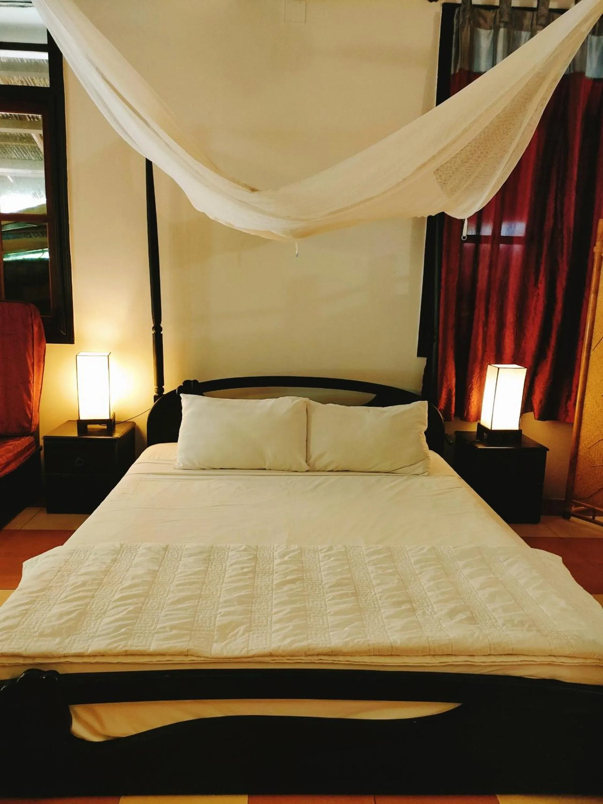 Bedroom, Bed in Full Moon Beach Resort