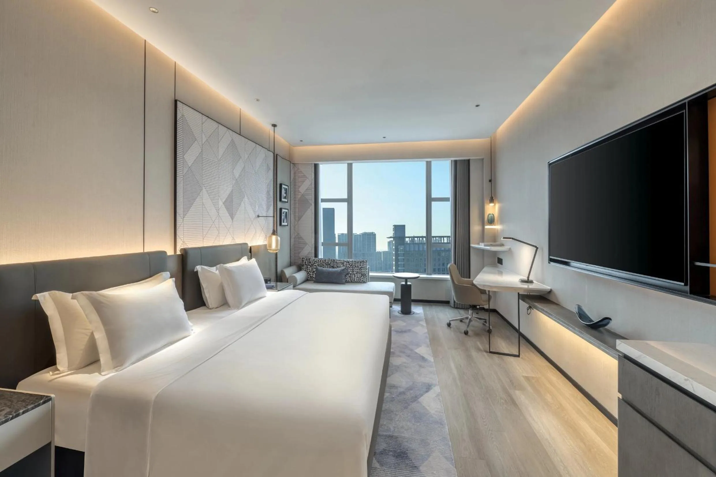 Photo of the whole room, Bed in Crowne Plaza Rugao