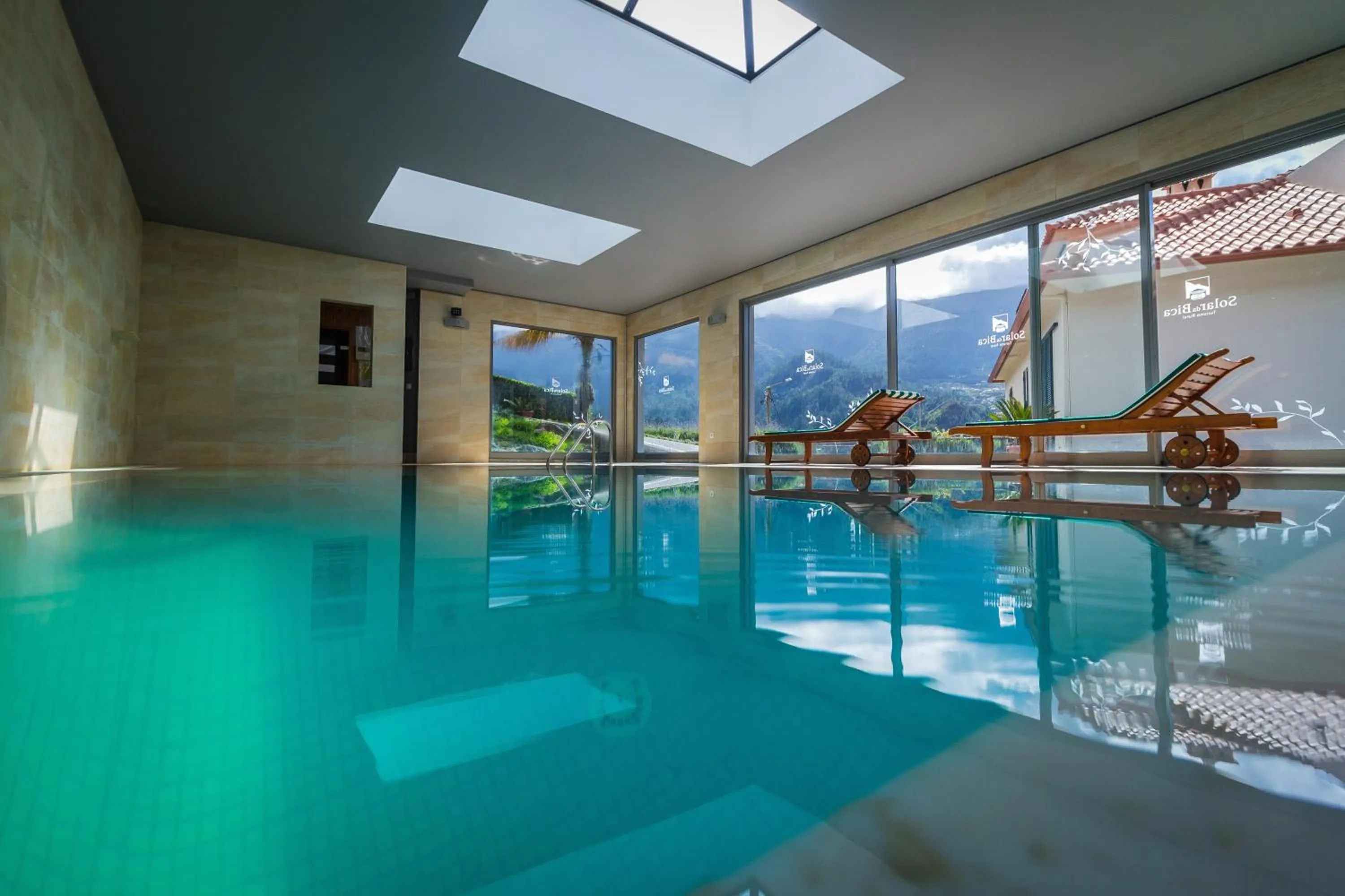 Pool view in Solar da Bica