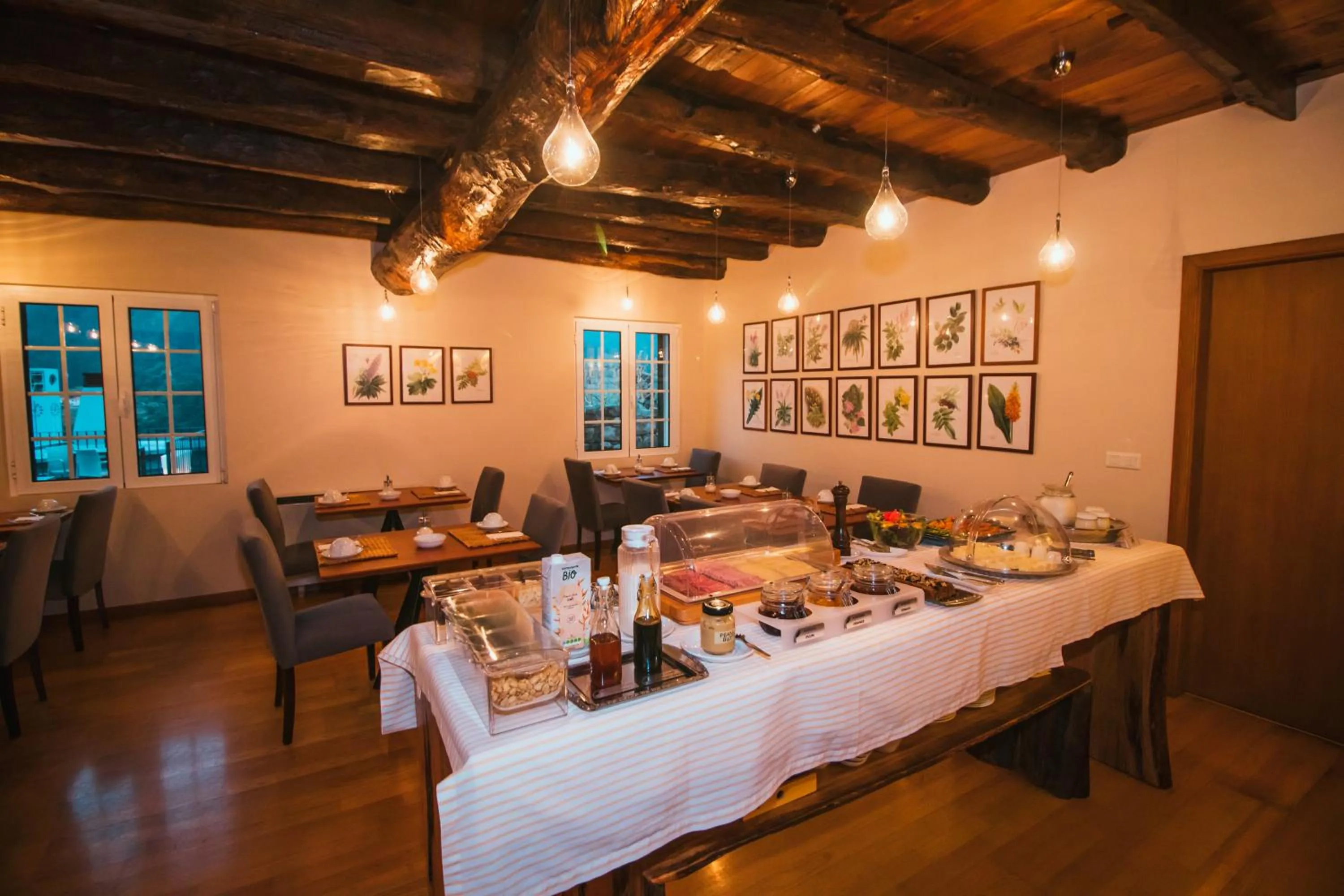 Breakfast in Solar da Bica