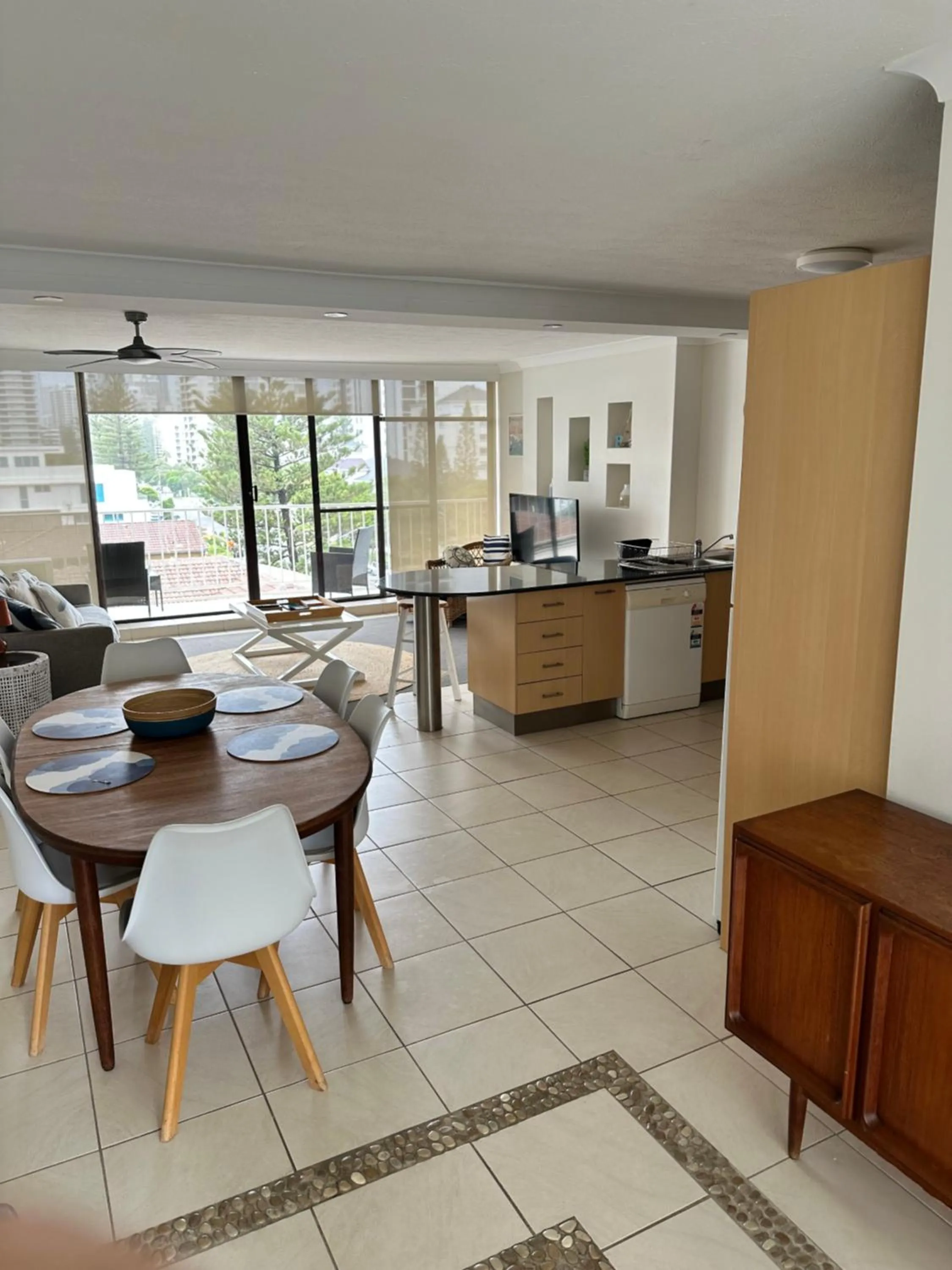 Kitchen or kitchenette in Queensleigh Holiday Apartments