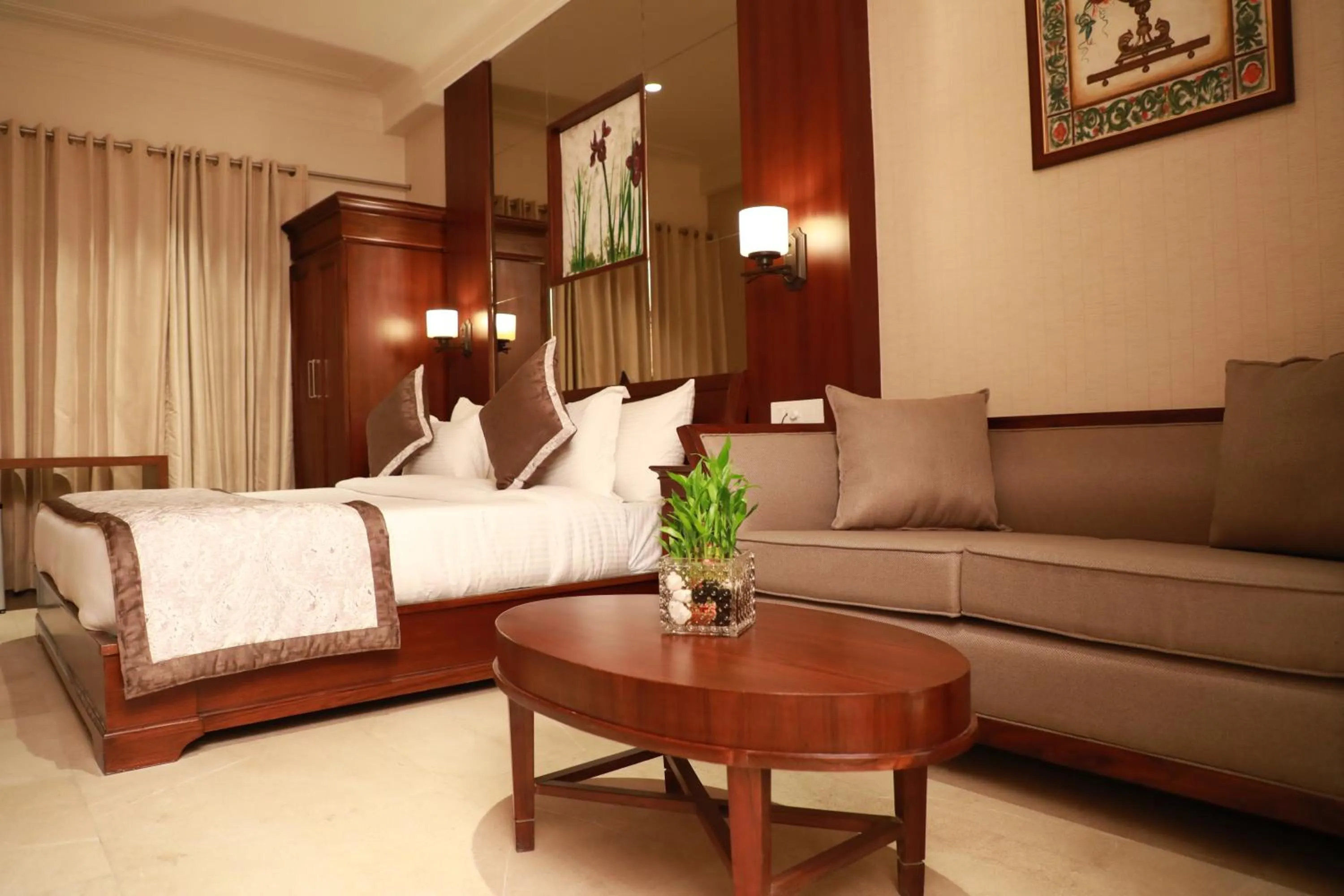 Bed in Hotel Golden Tower Near Heritage Street