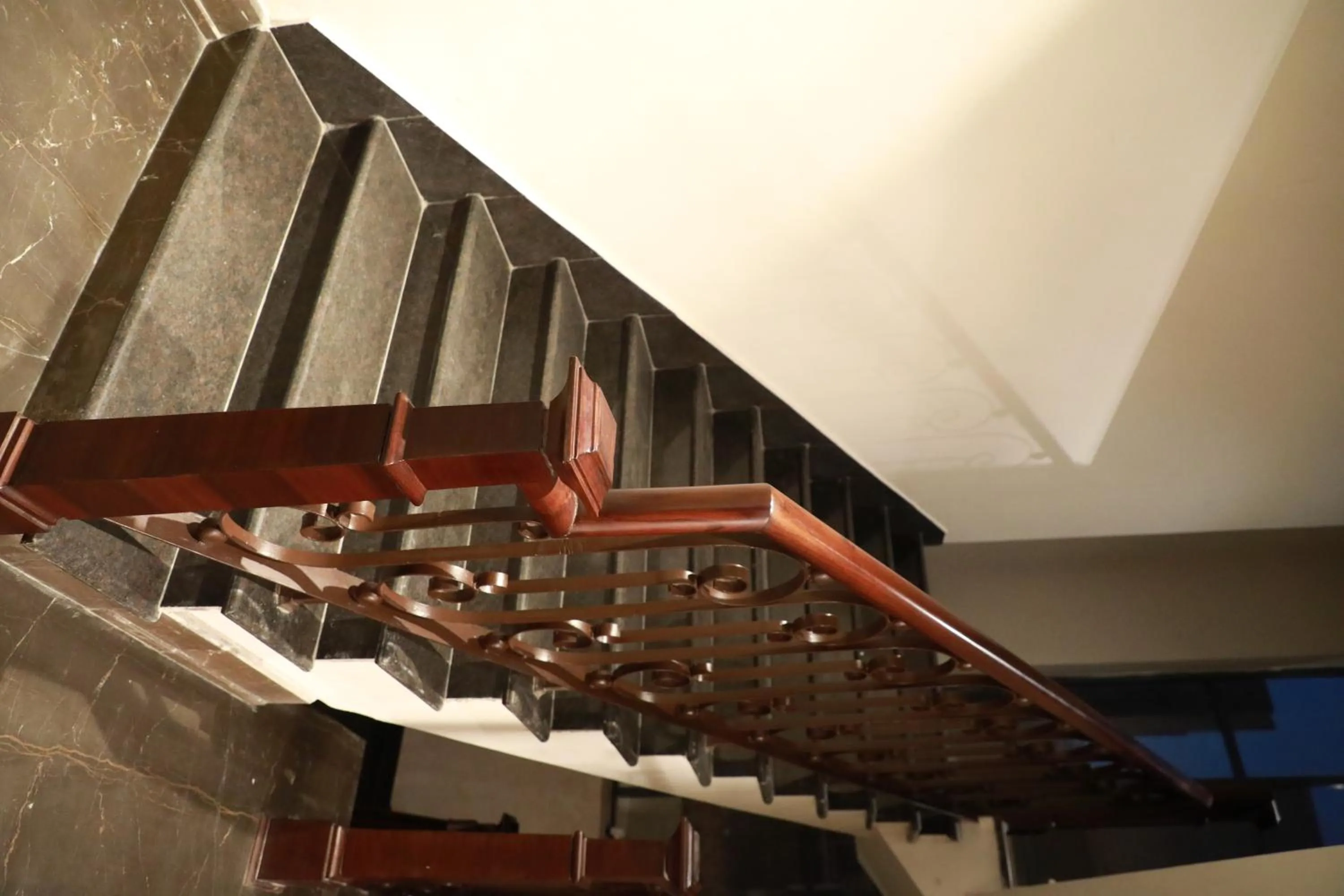 Restaurant/places to eat in Hotel Golden Tower Near Heritage Street