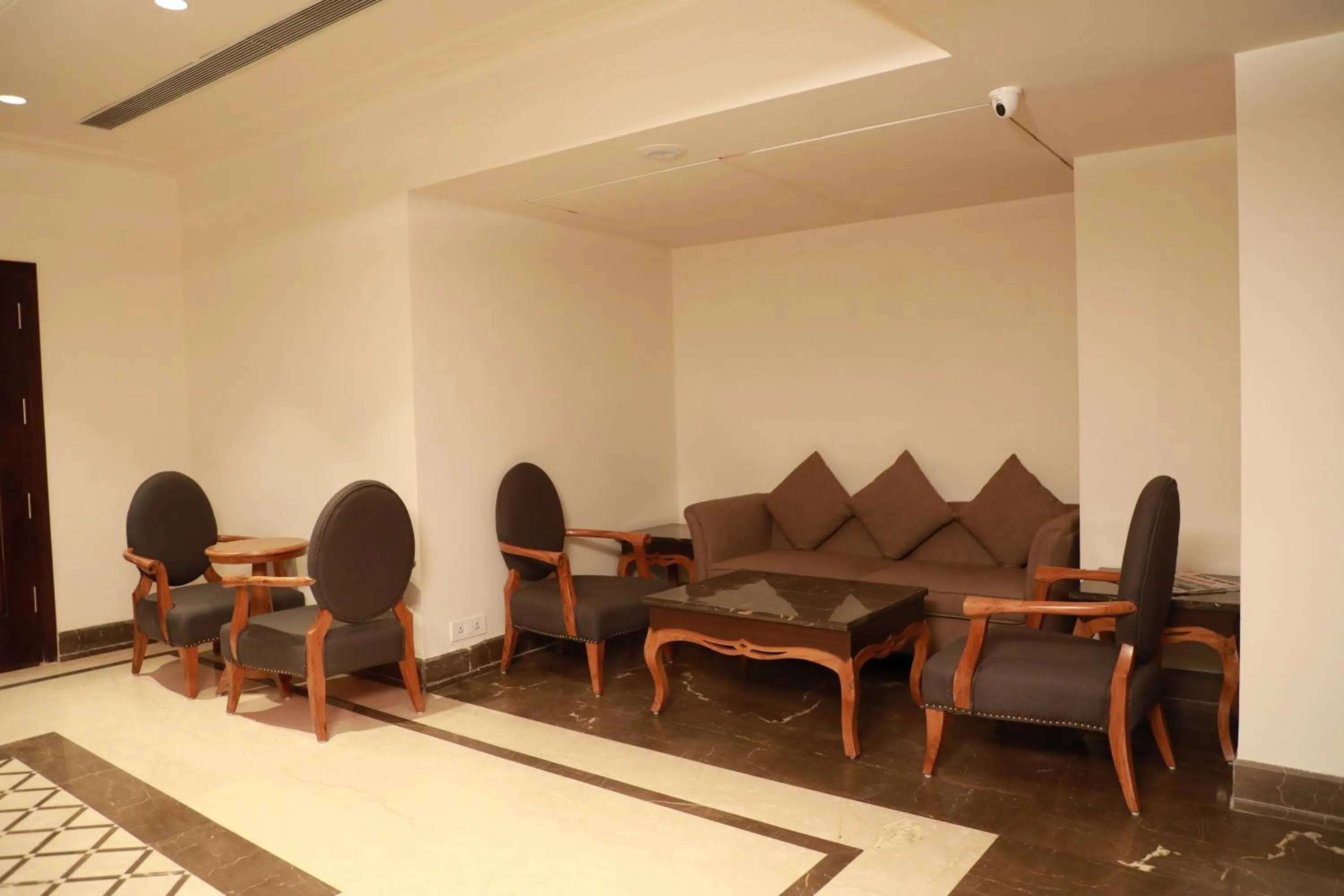 Lobby or reception in Hotel Golden Tower Near Heritage Street