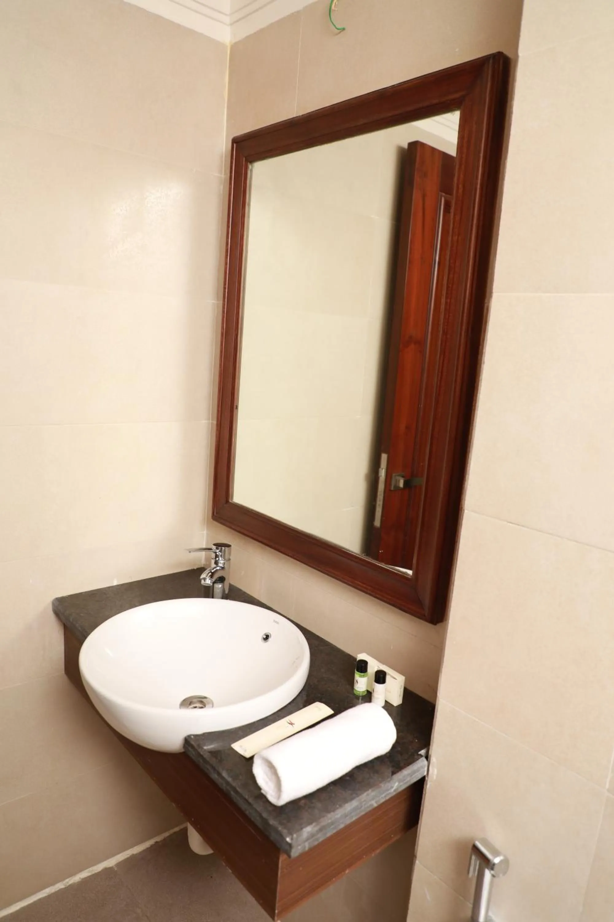 Bathroom in Hotel Golden Tower Near Heritage Street