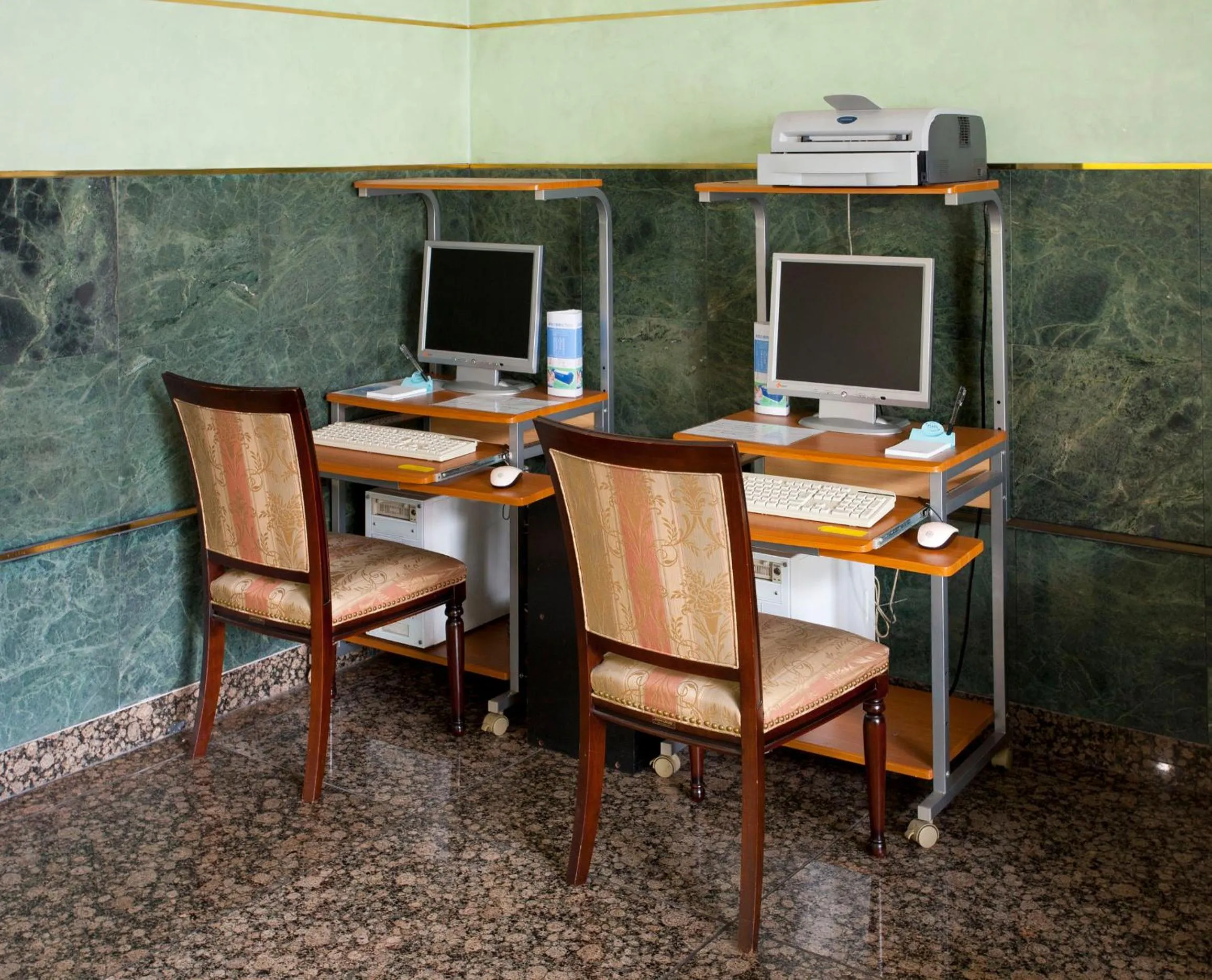 Lobby or reception, Business Area/Conference Room in Pearl Hotel Kawasaki