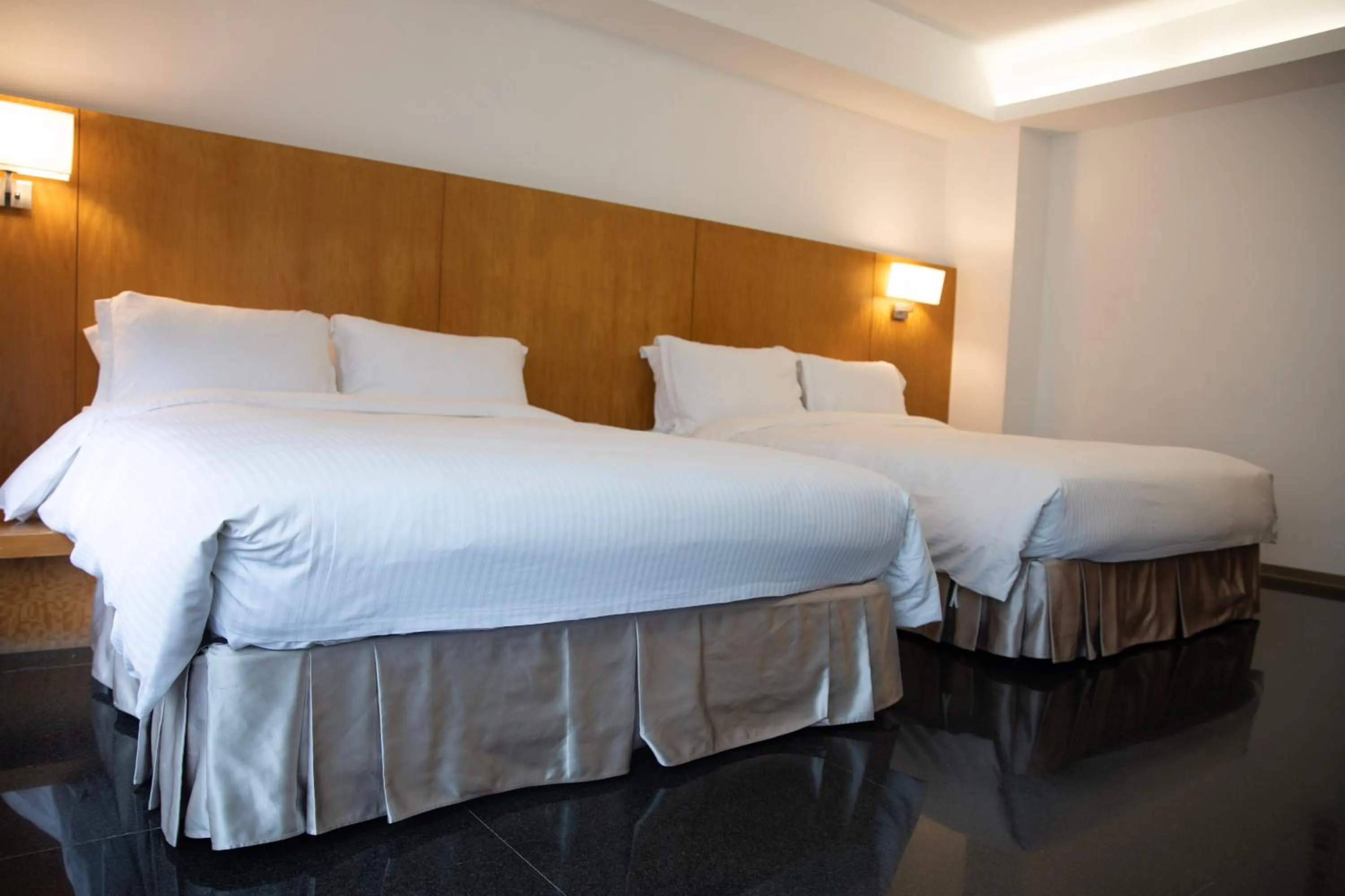 Photo of the whole room, Bed in Kapok Hotel & Resorts