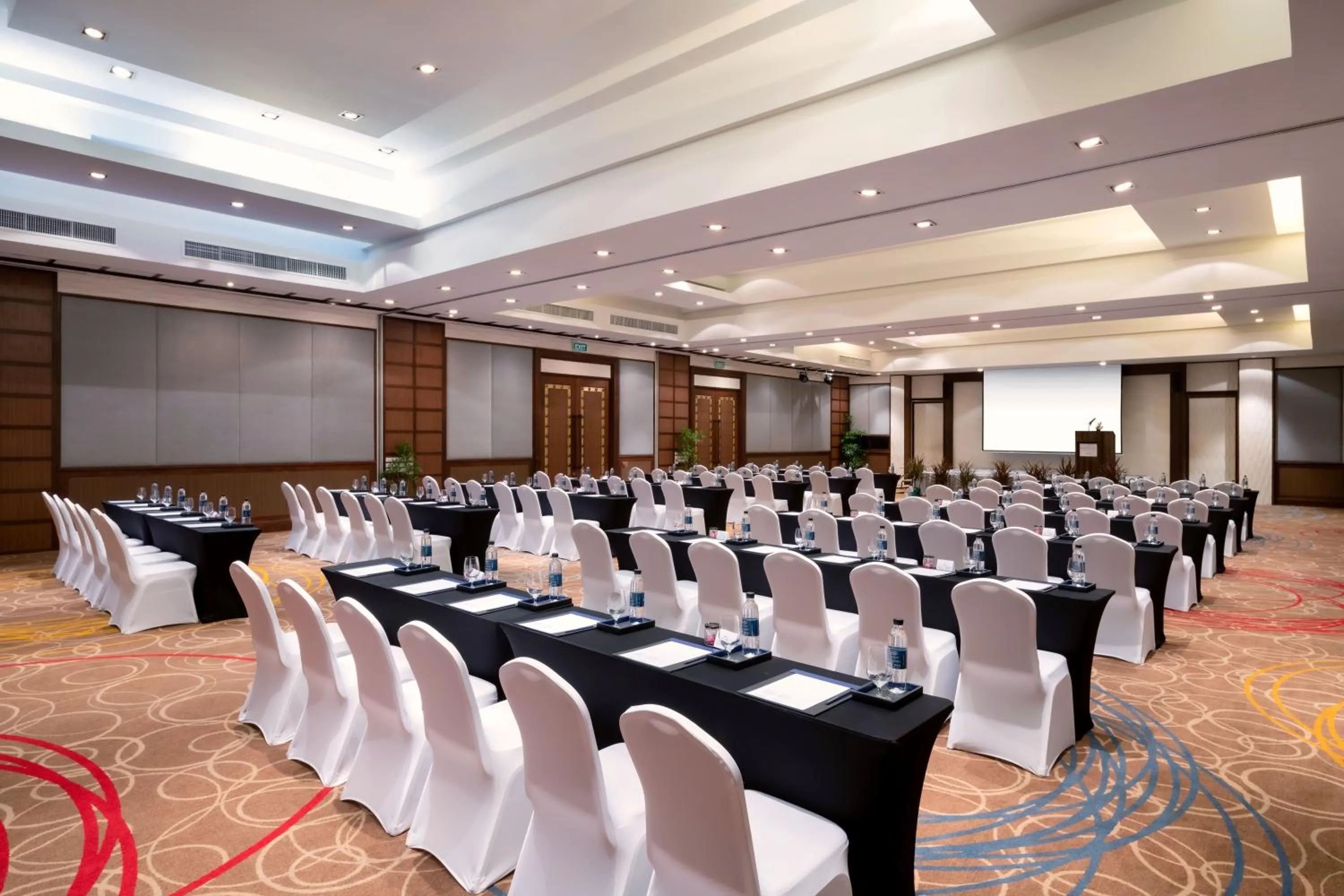 Banquet/Function facilities in Novotel Phuket Vintage Park Resort