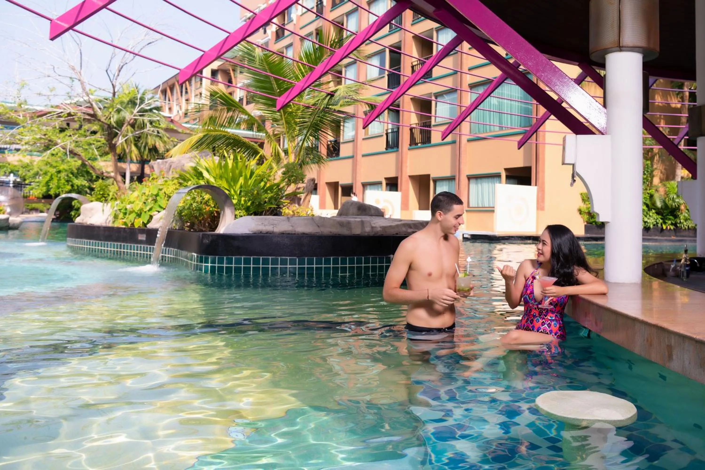 Lounge or bar in Novotel Phuket Vintage Park Resort