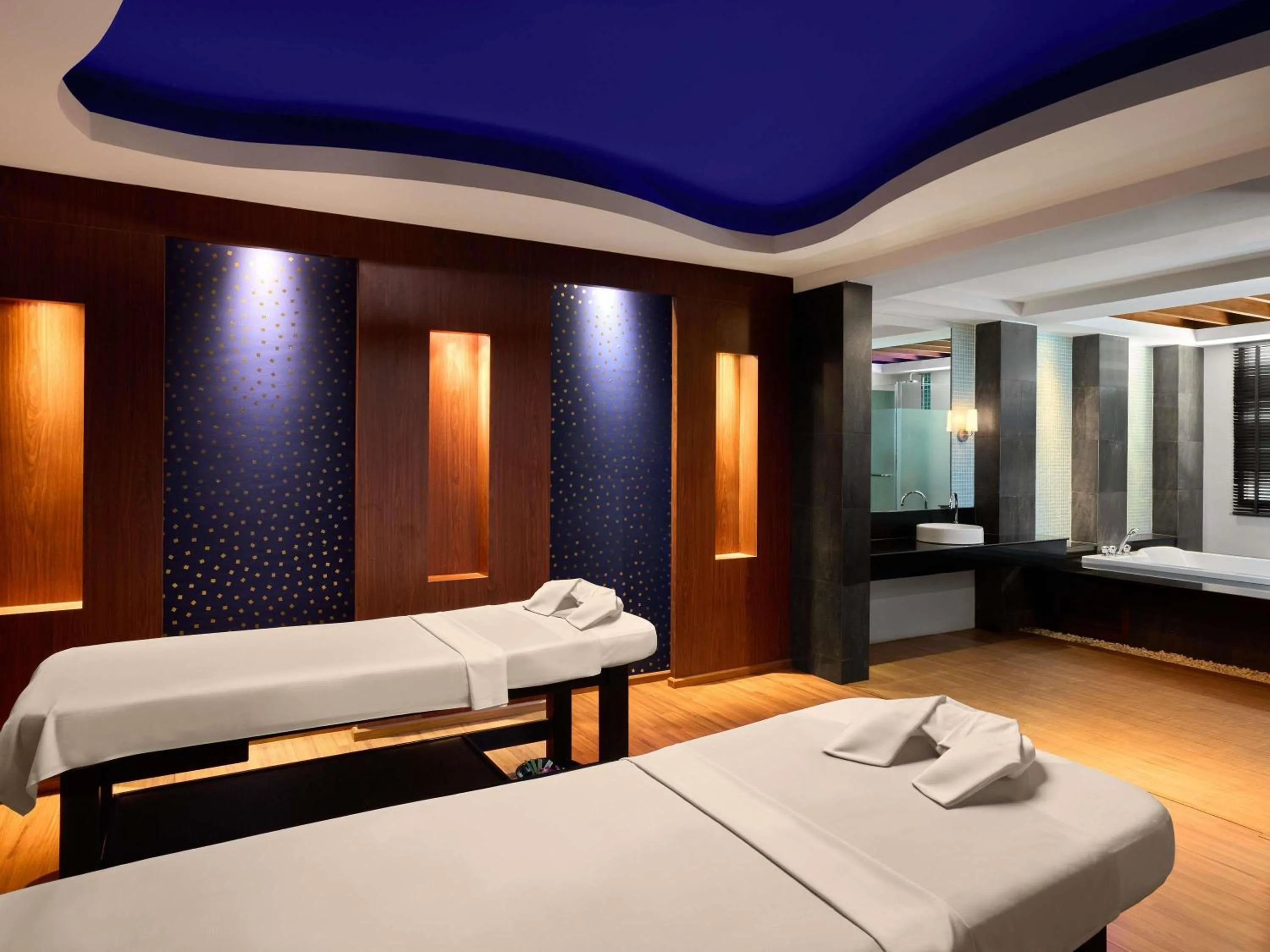 Spa and wellness centre/facilities, Bed in Novotel Phuket Vintage Park Resort