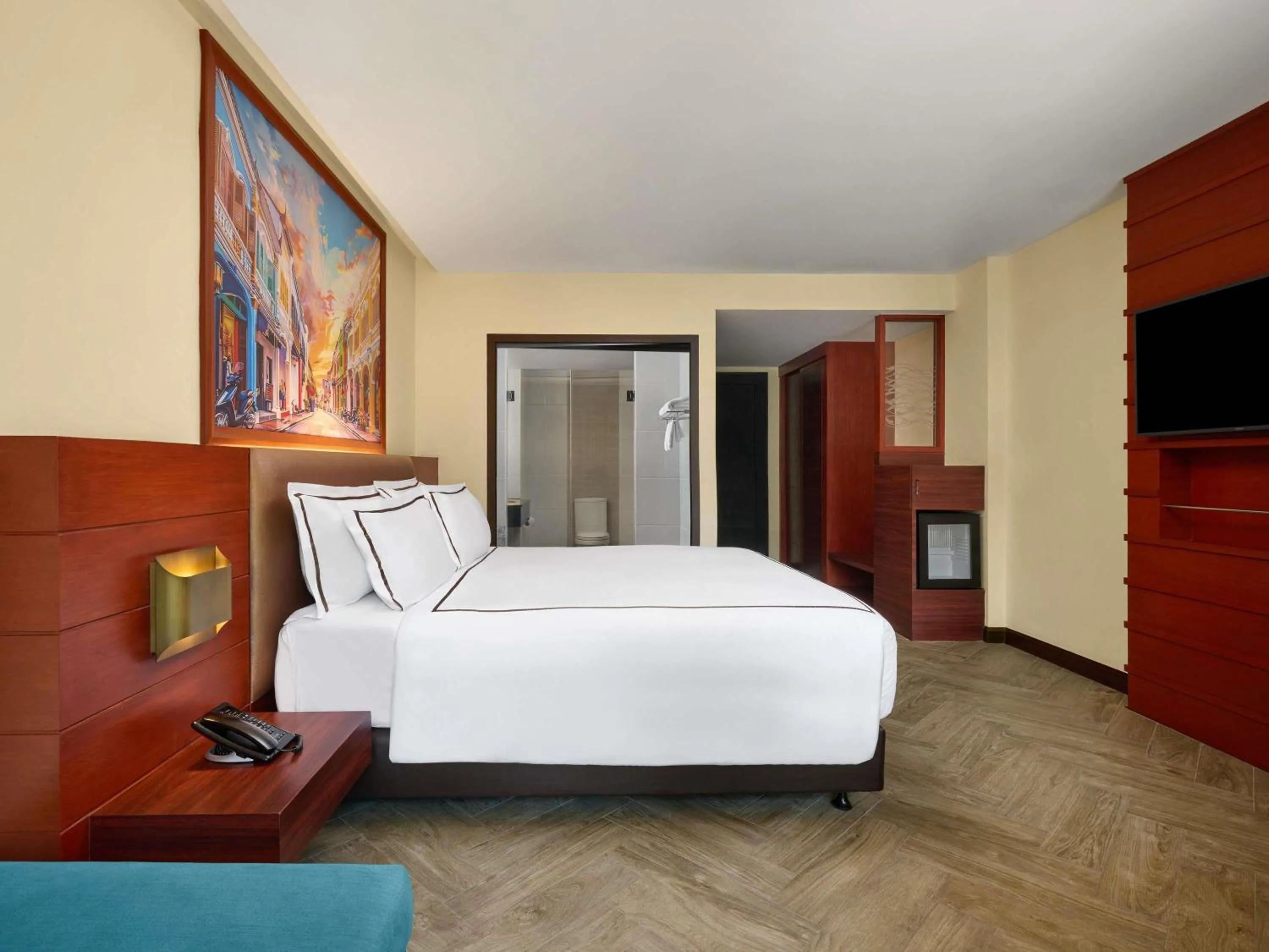 Bedroom, Bed in Novotel Phuket Vintage Park Resort