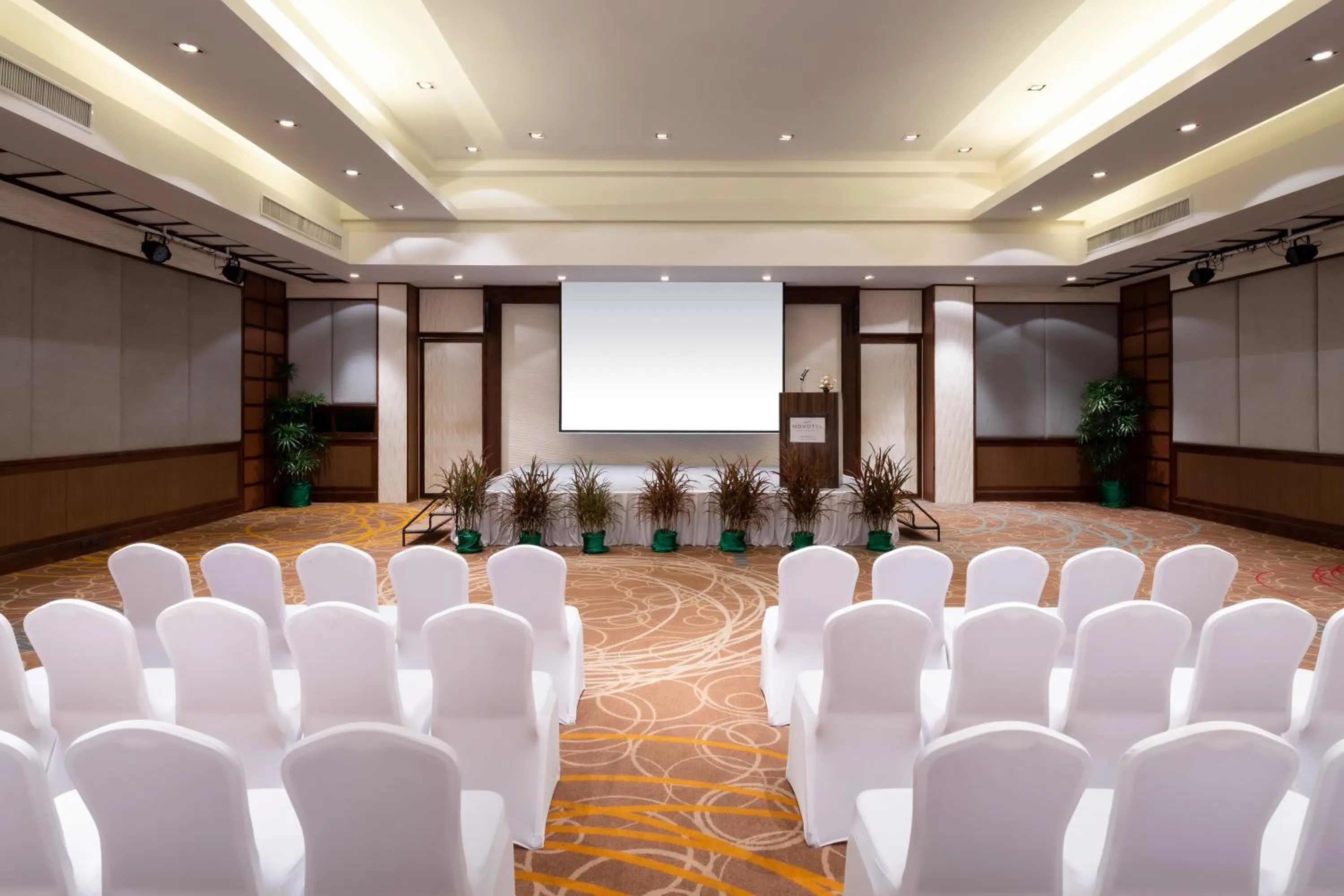 Business facilities in Novotel Phuket Vintage Park Resort