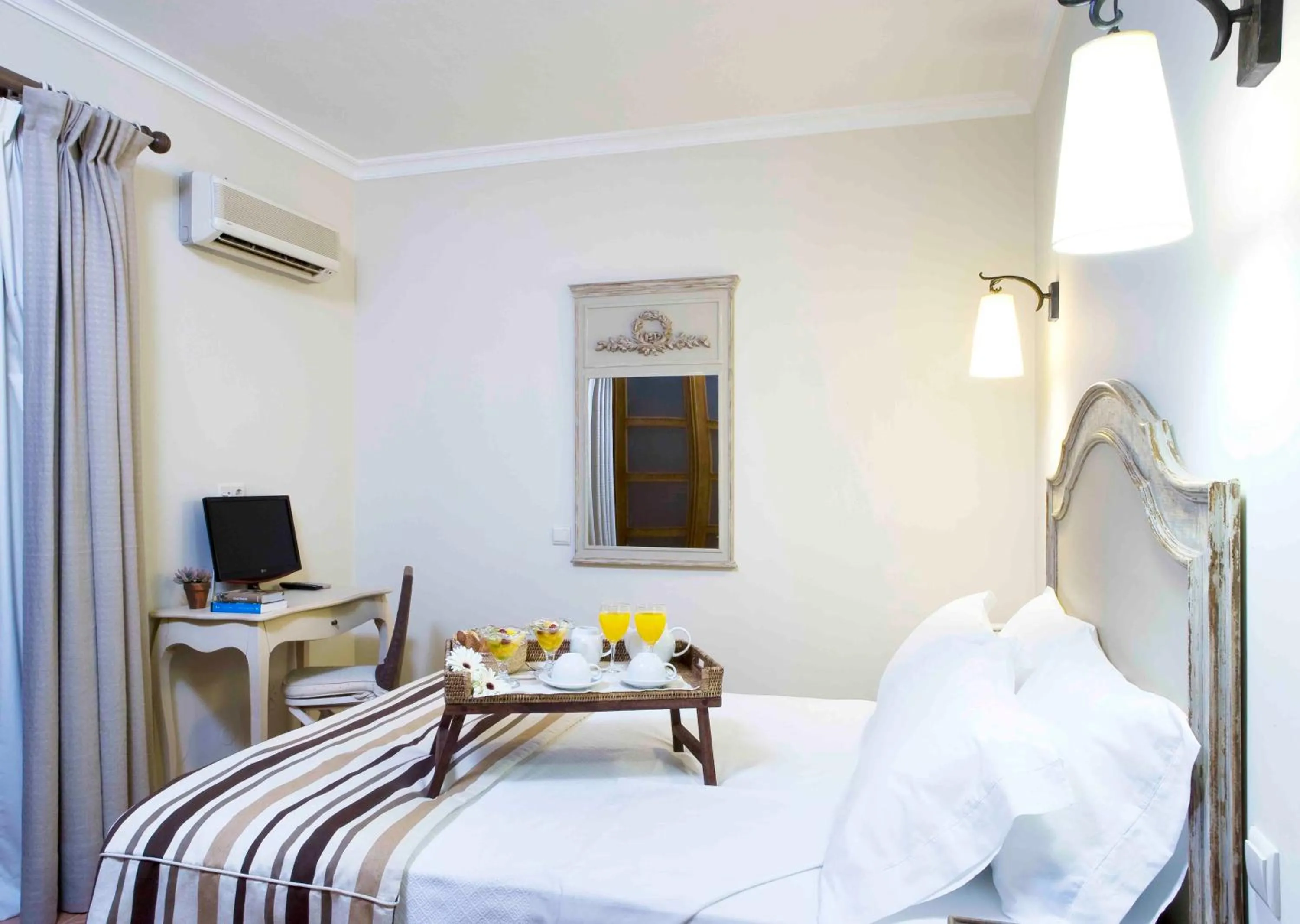 Photo of the whole room, Bed in Hotel Parque das Laranjeiras