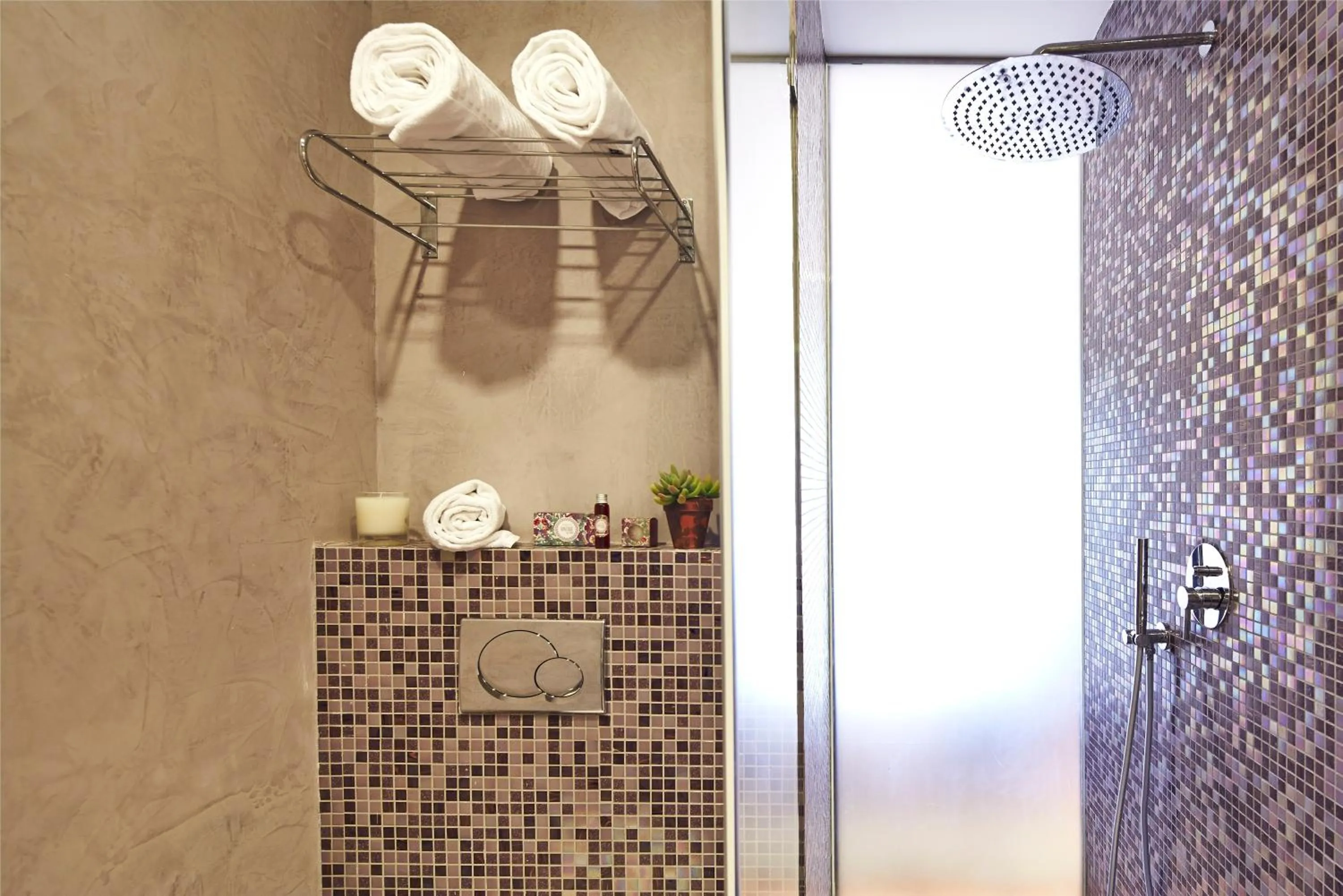 Toilet in Hotel Parque das Laranjeiras