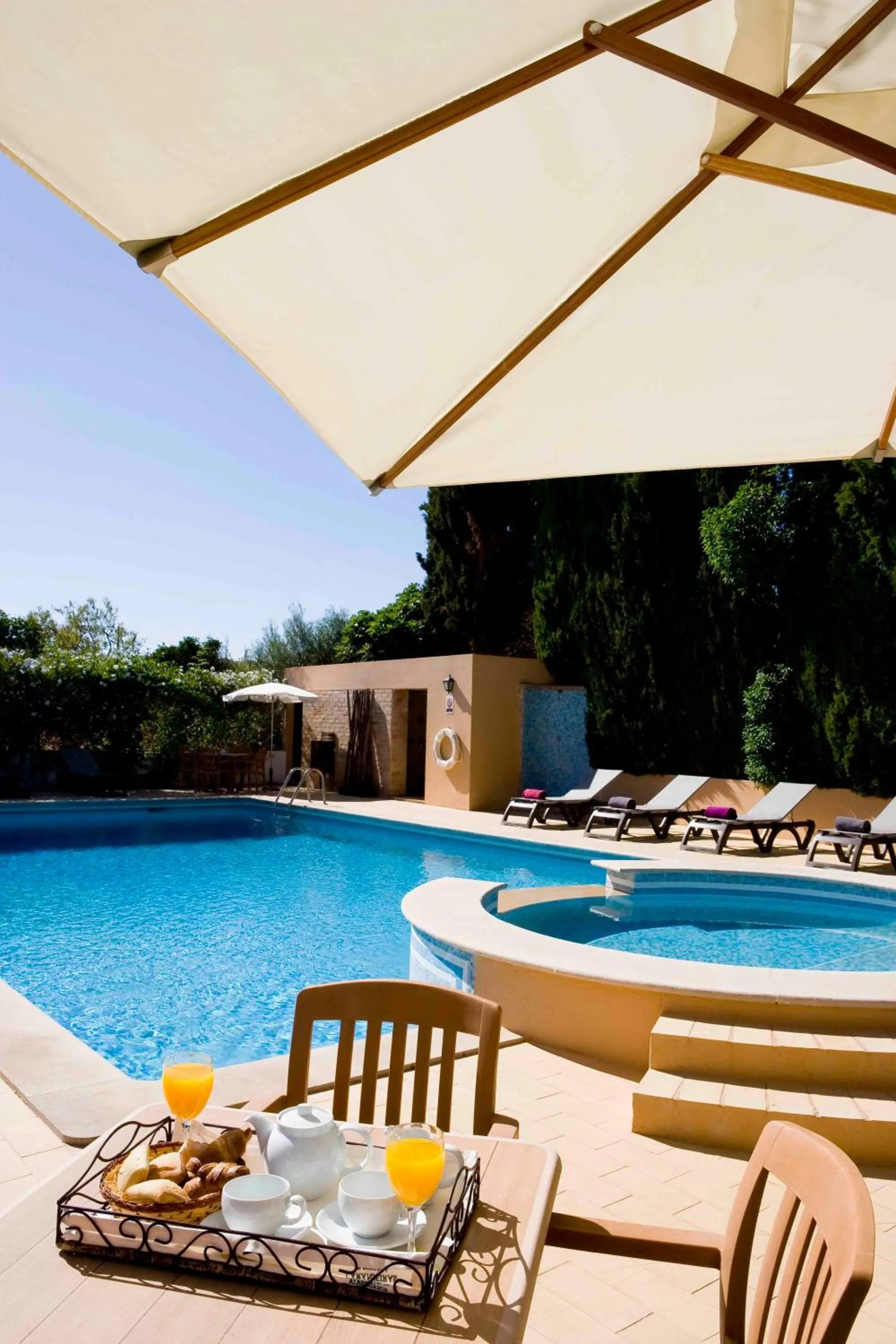 Swimming pool in Hotel Parque das Laranjeiras