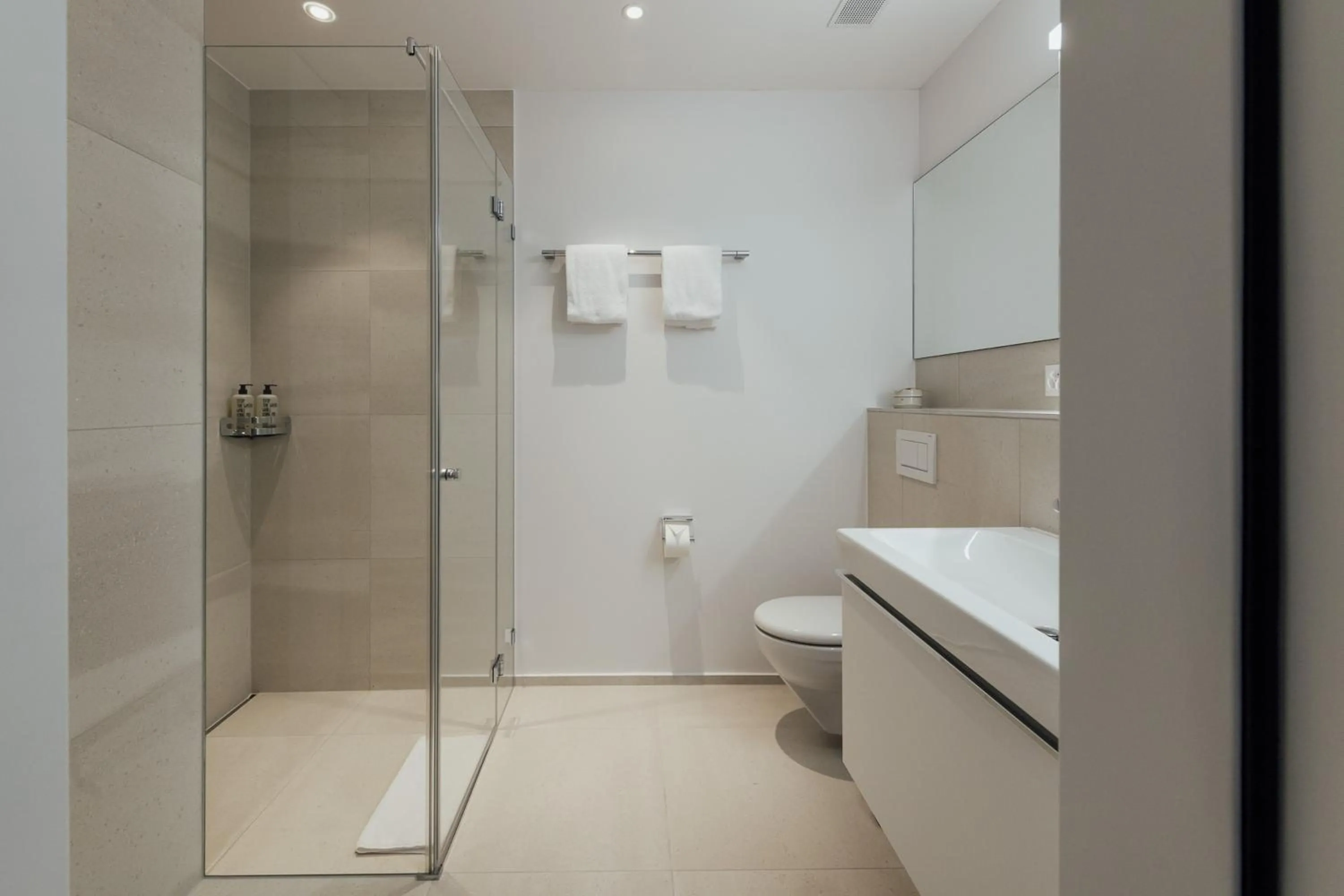 Bathroom in Gubelhof Suites