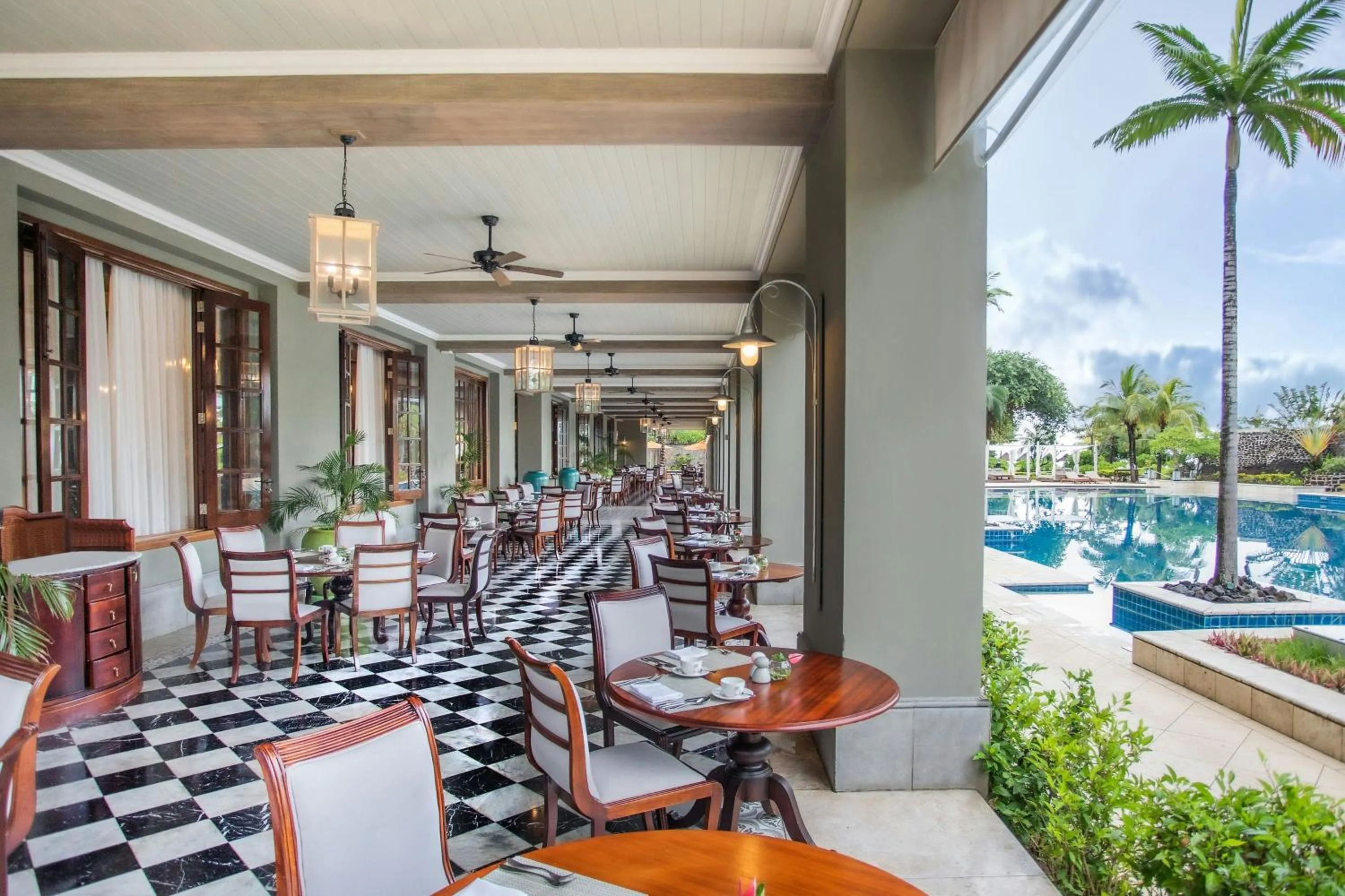 Swimming pool in JW Marriott Mauritius Resort