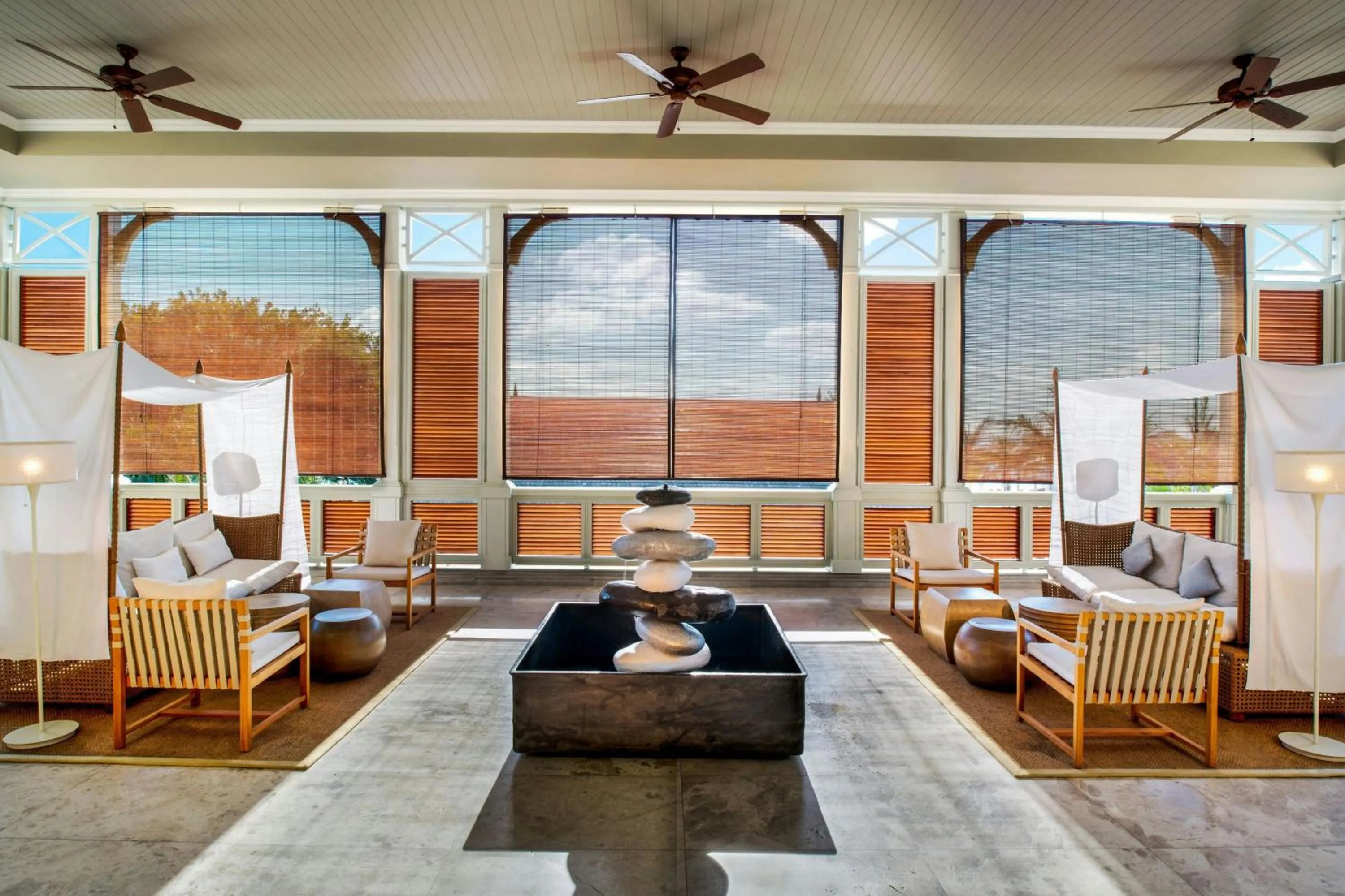 Lounge or bar in JW Marriott Mauritius Resort