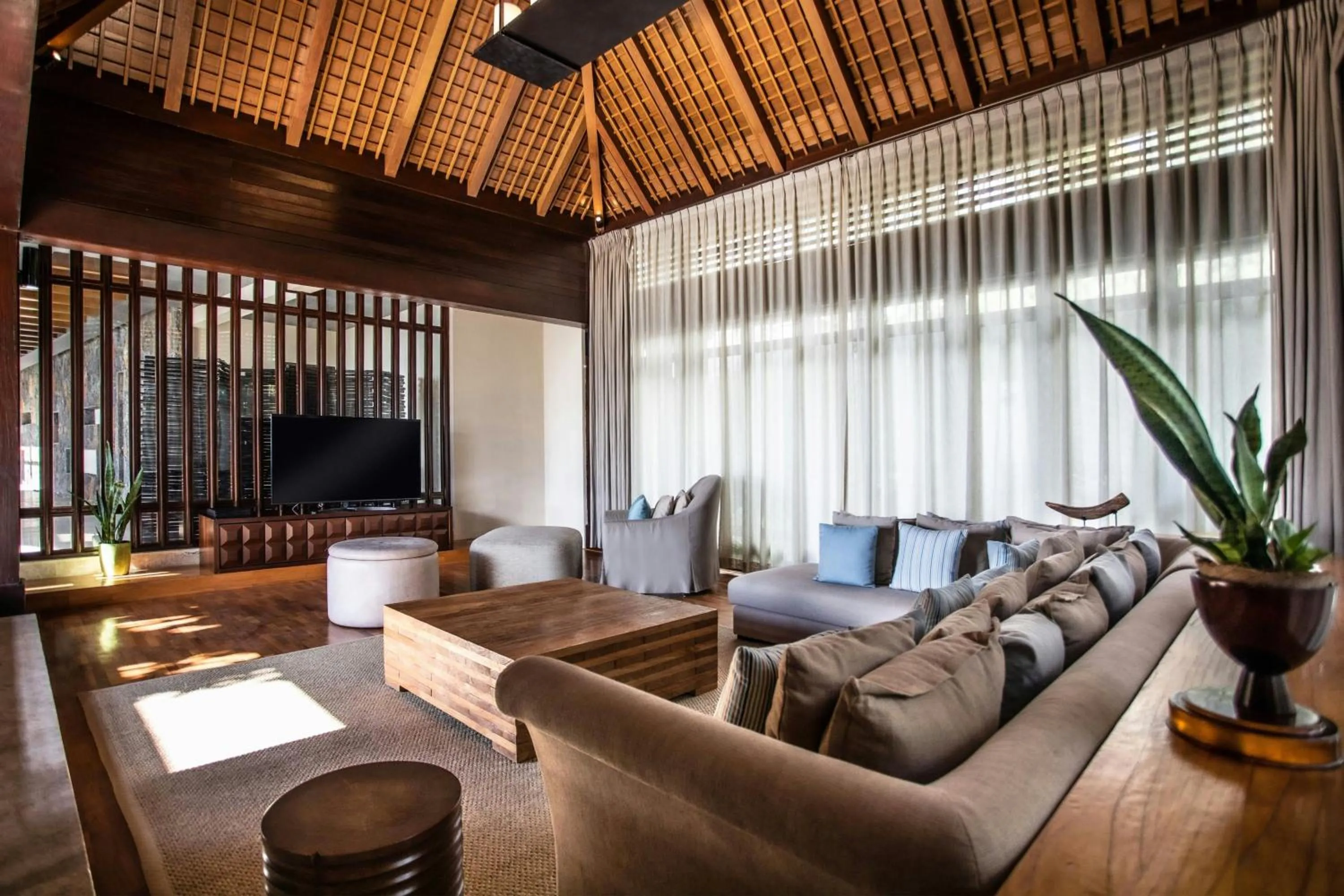 Living room in The St. Regis Le Morne Resort, Mauritius
