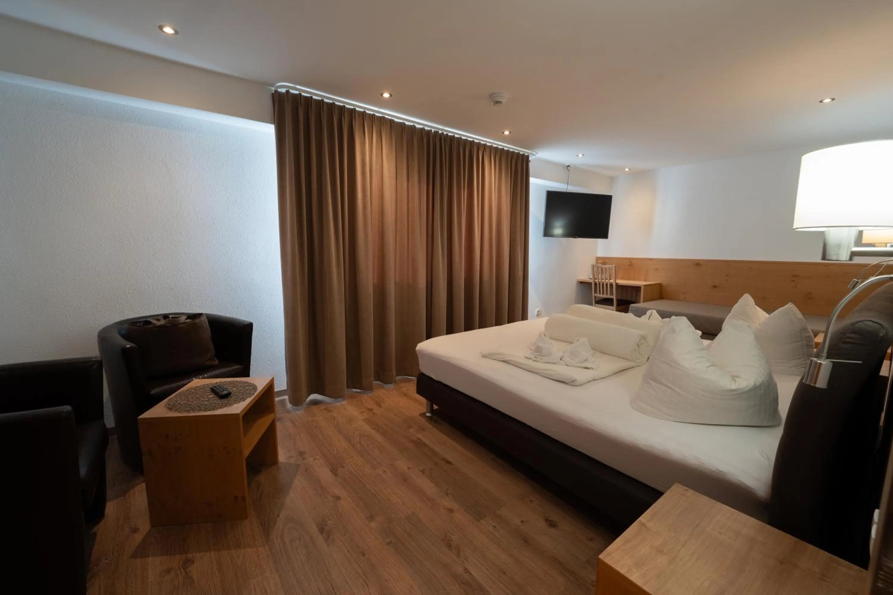 Bed in Alpenhotel Regina