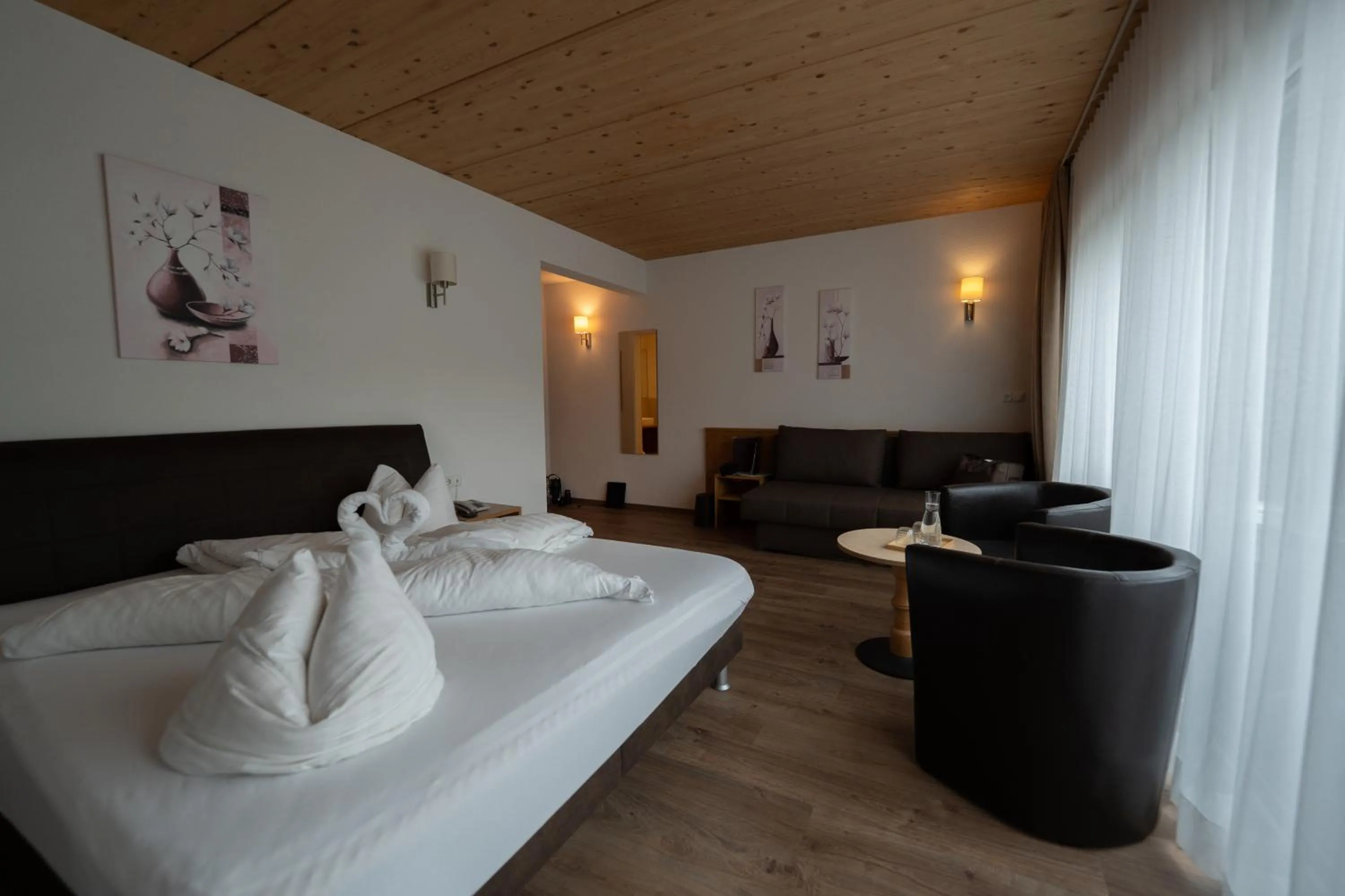 Photo of the whole room, Bed in Alpenhotel Regina