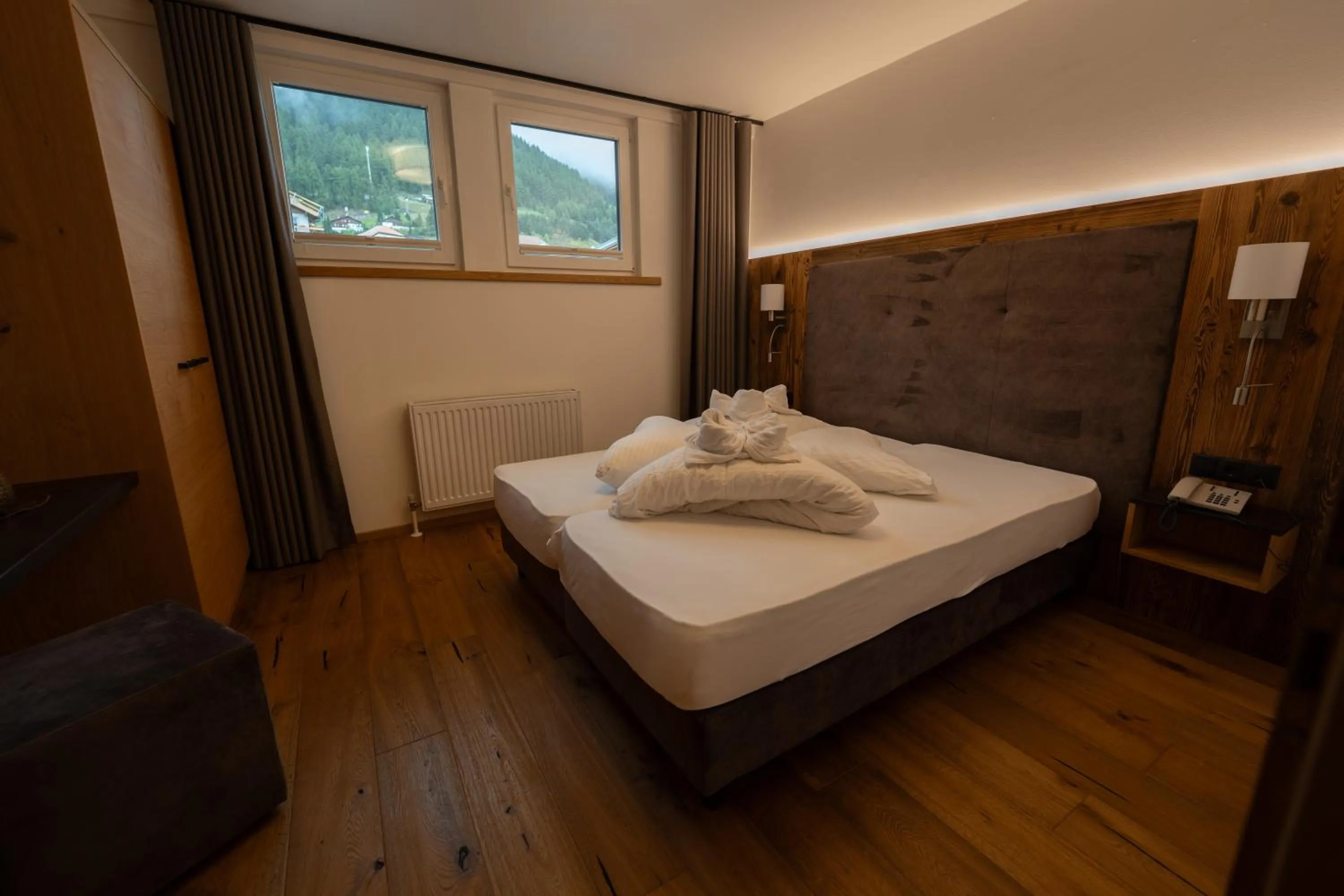 Photo of the whole room, Bed in Alpenhotel Regina