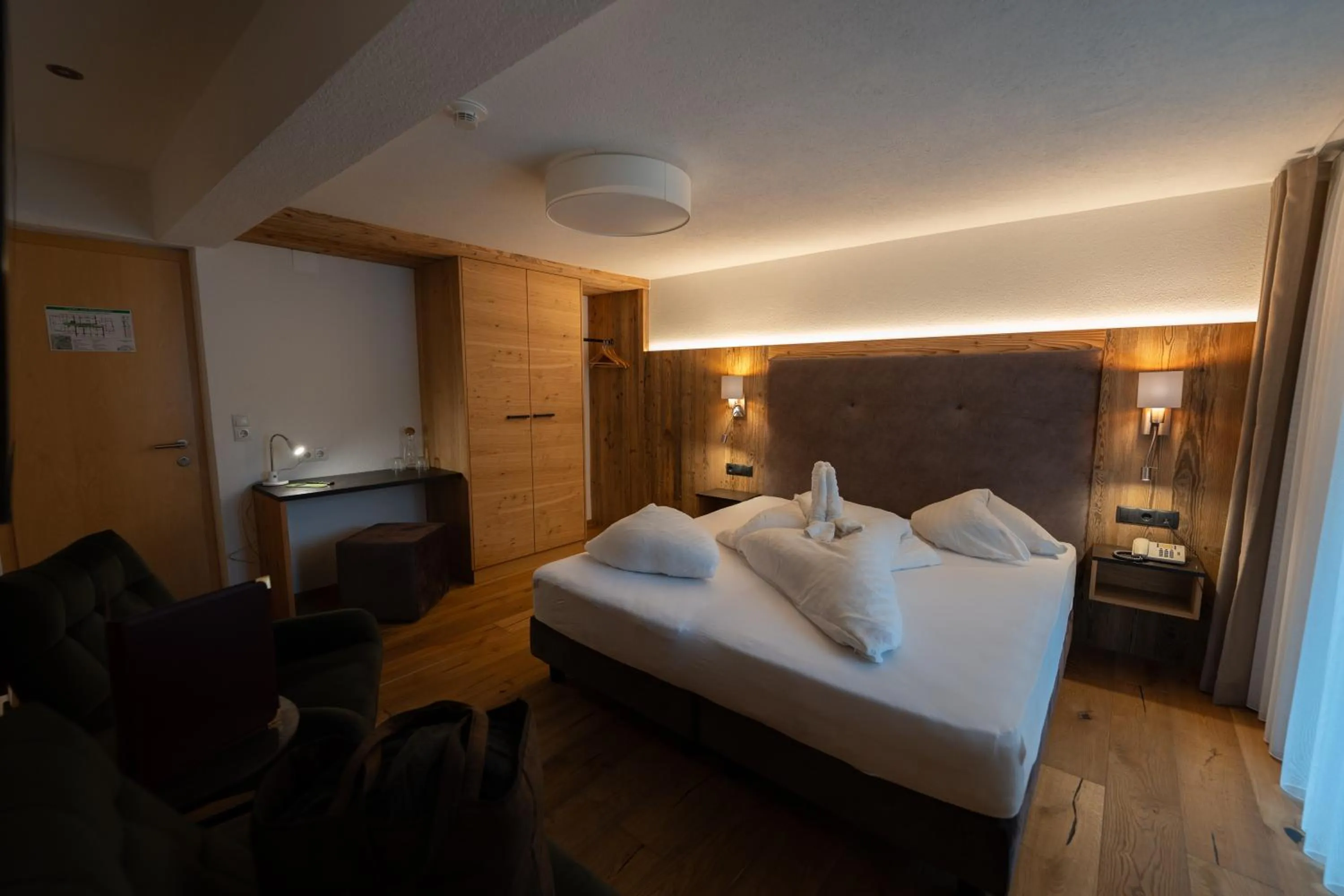 Photo of the whole room, Bed in Alpenhotel Regina