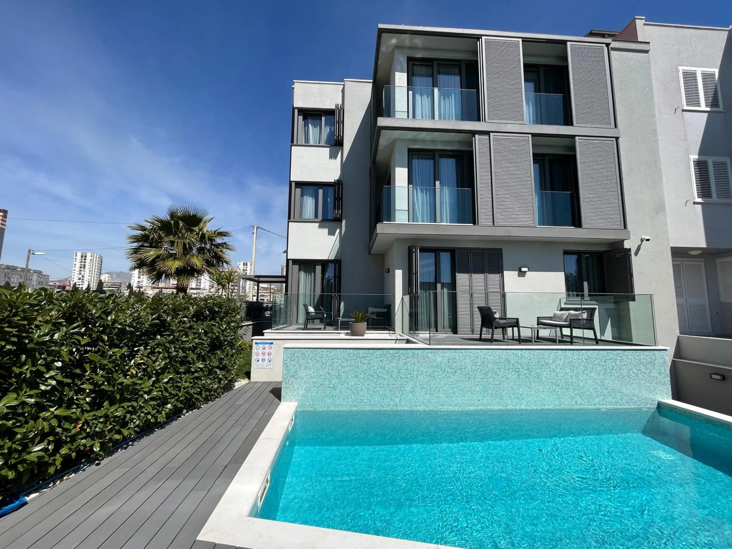 Swimming pool in Bel Residence