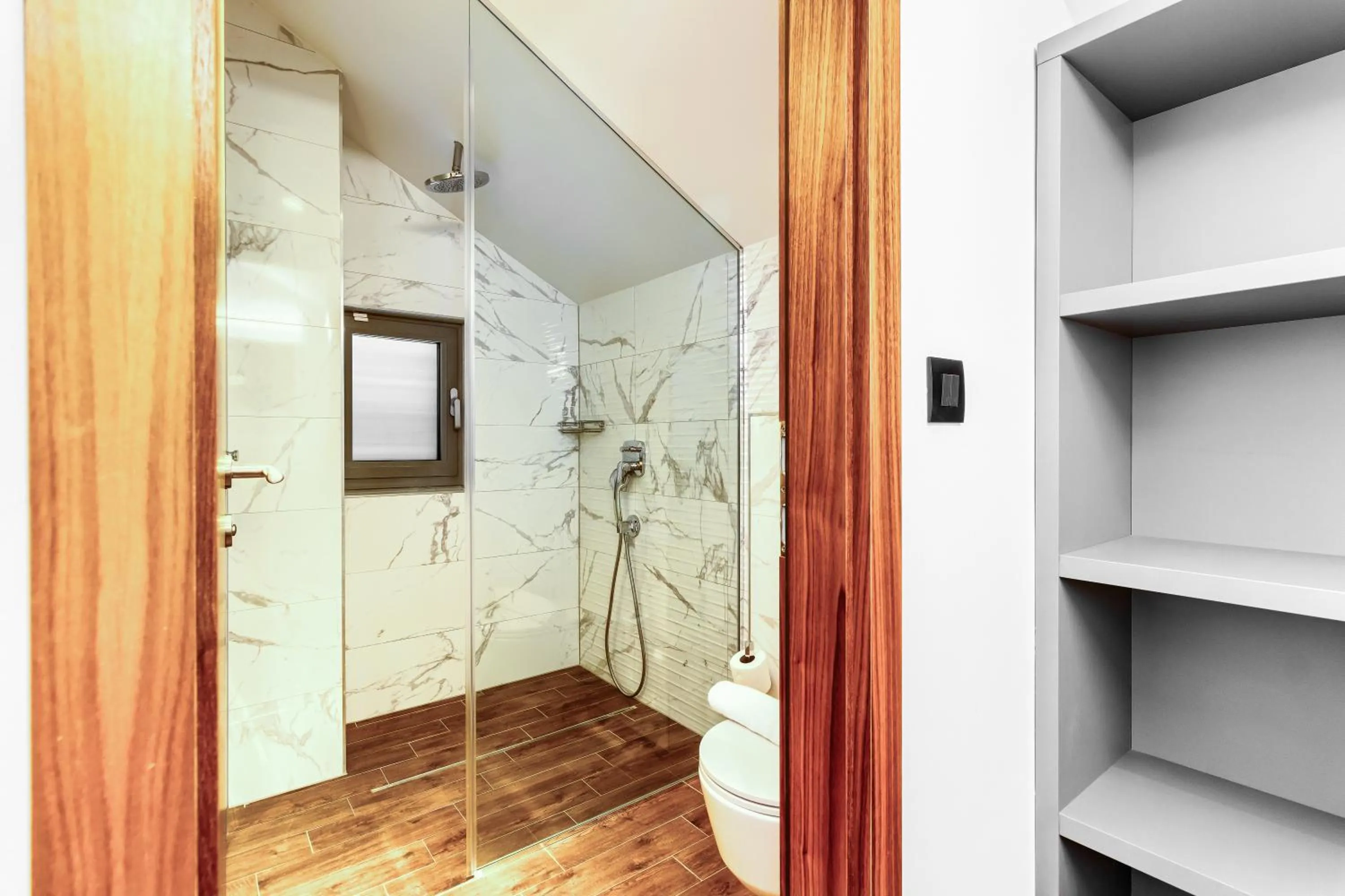 Shower in Bel Residence