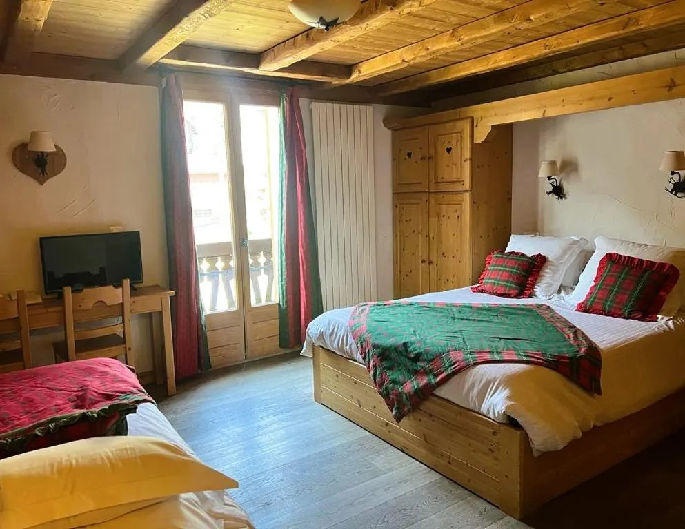 Bedroom, Bed in Fleur des Neiges