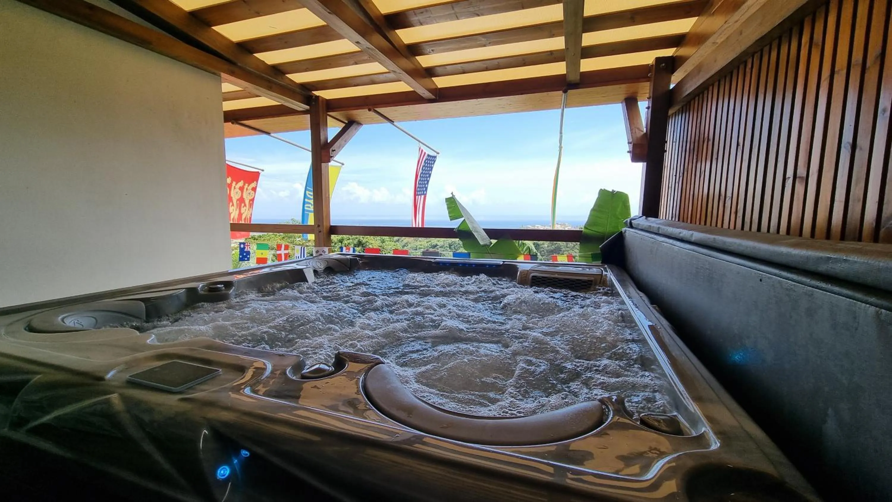 Hot Tub in Villa Des Remparts