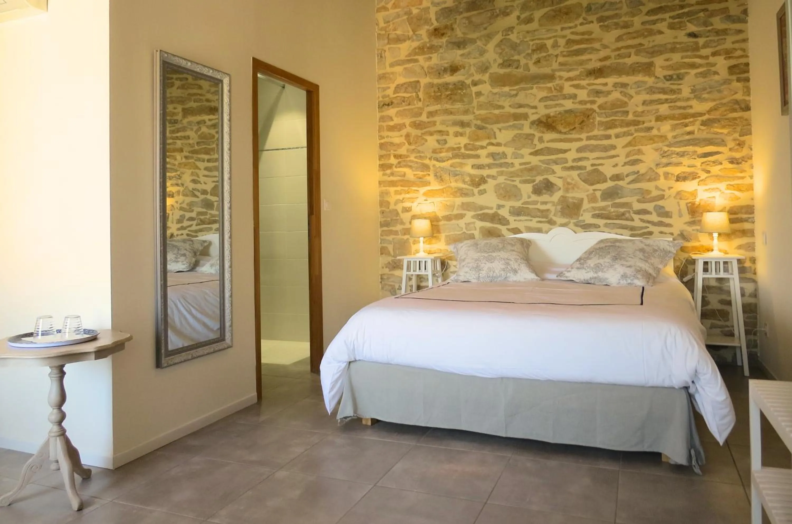 Bedroom, Bed in Maison d'hôtes La Bignone