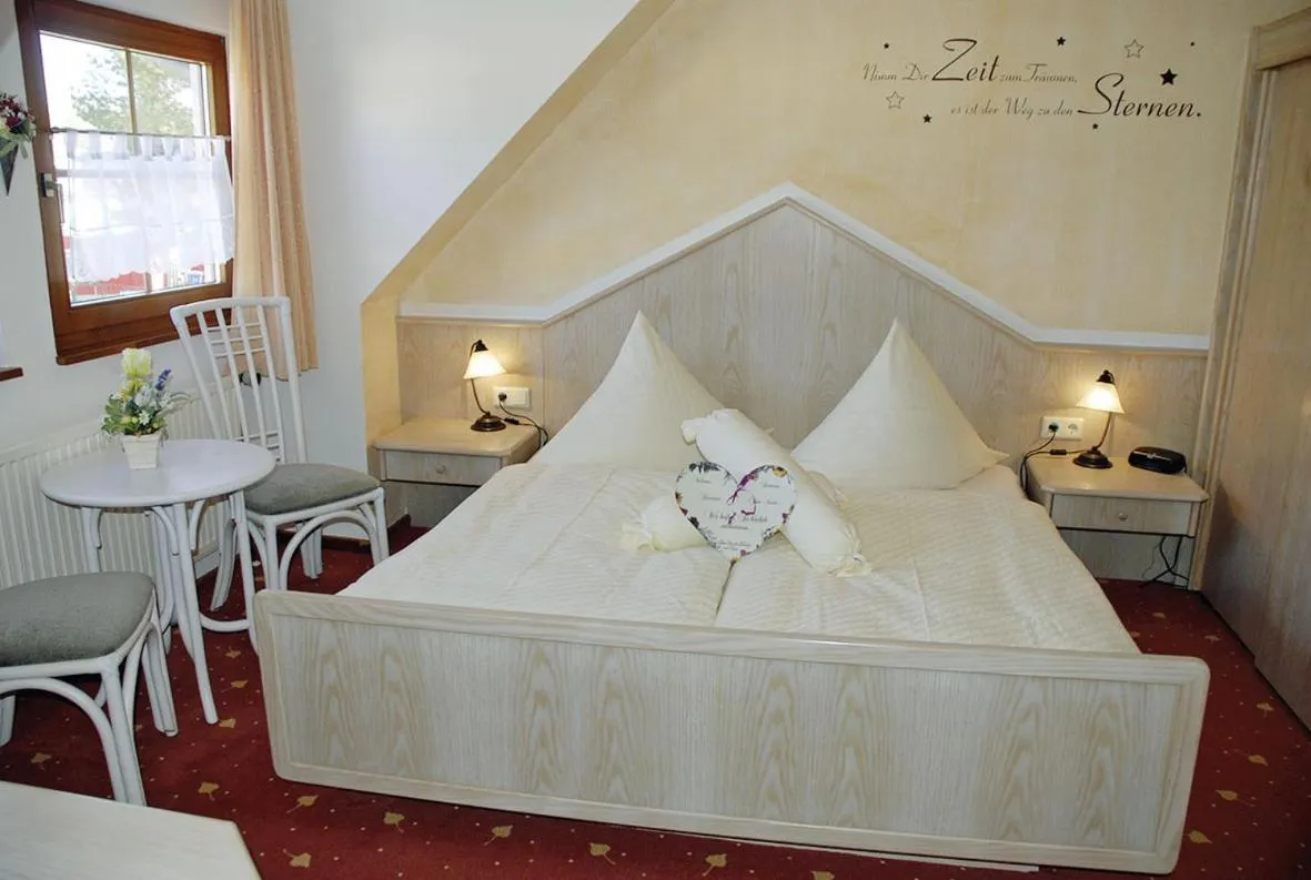 Photo of the whole room, Bed in Hotel Birkenhof Garni