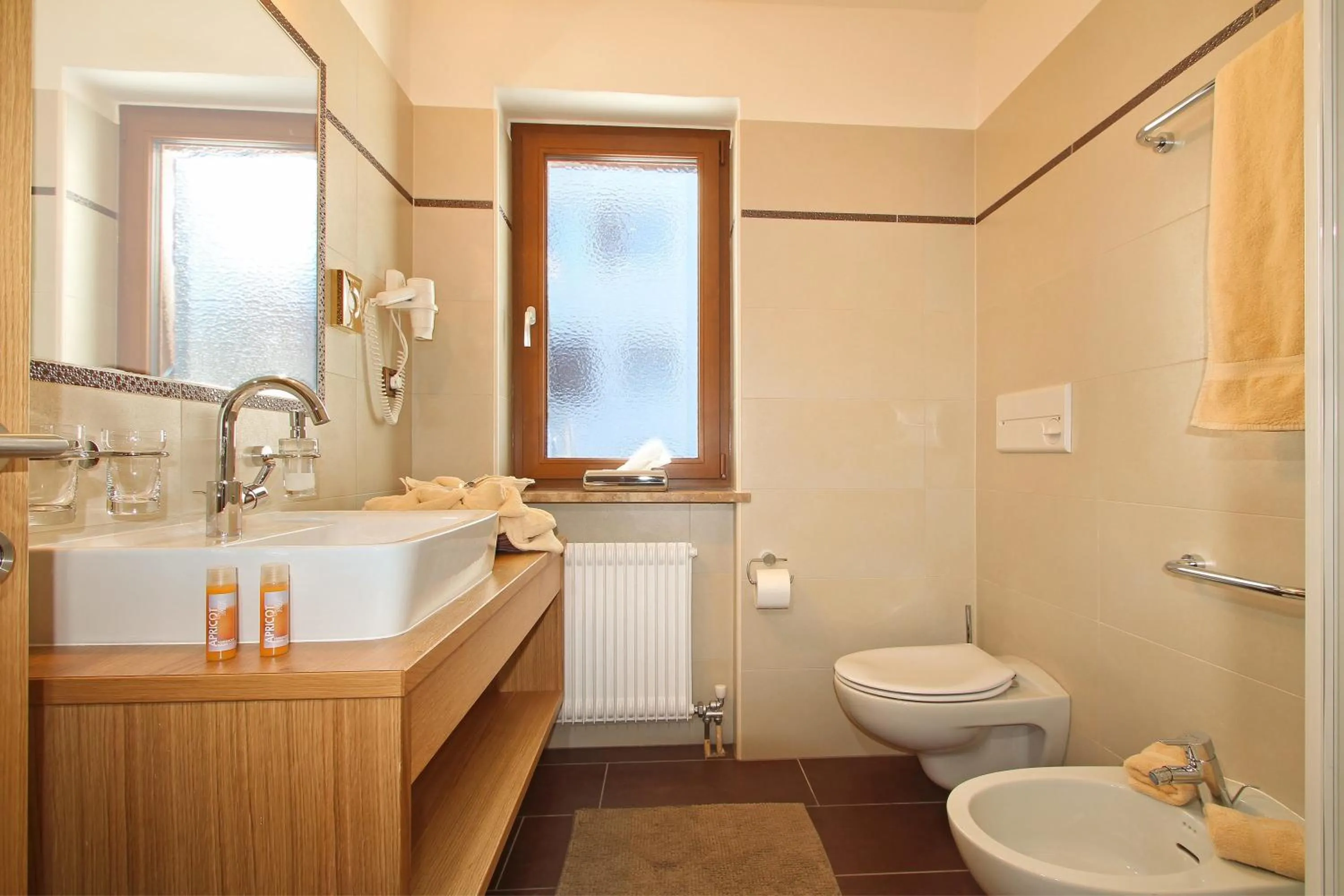 Bathroom in Hotel Garni Savoy - new opening